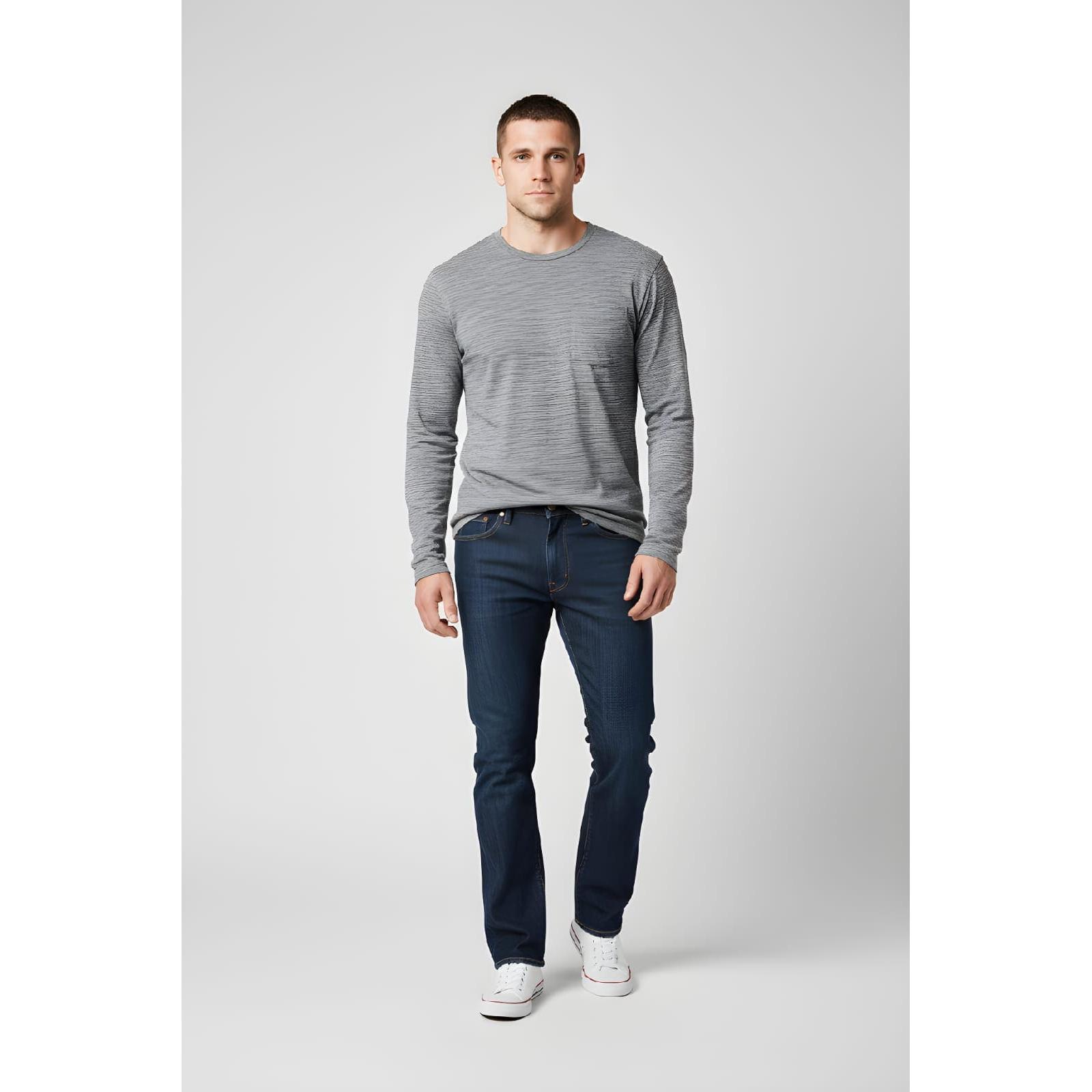 Descubre nuestra camiseta fluida de hombre con cuello redondo, manga larga y bolsillo delantero, tejido suave y elástico ideal para looks diarios cómodos - REF: 9017