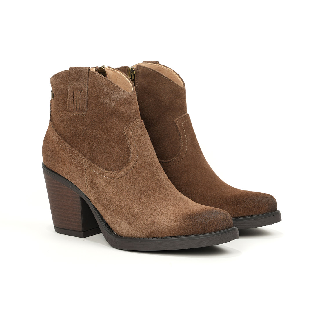 Botas Y Botines marca Mustang para mujer en color marrón