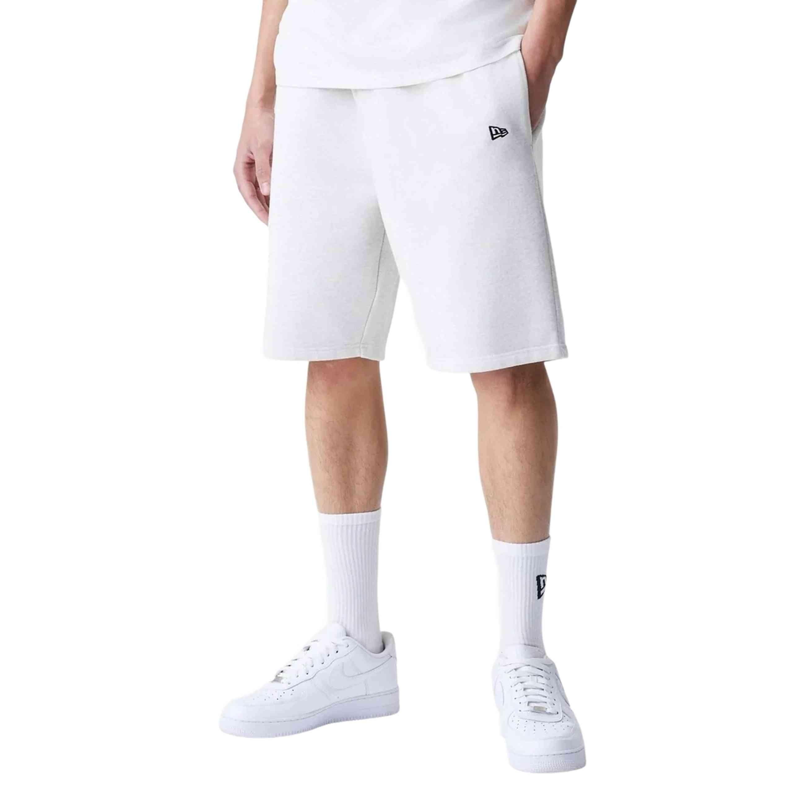 BERMUDA NEW ERA GRIS NE ESSNTIALS OS SHORT EGH