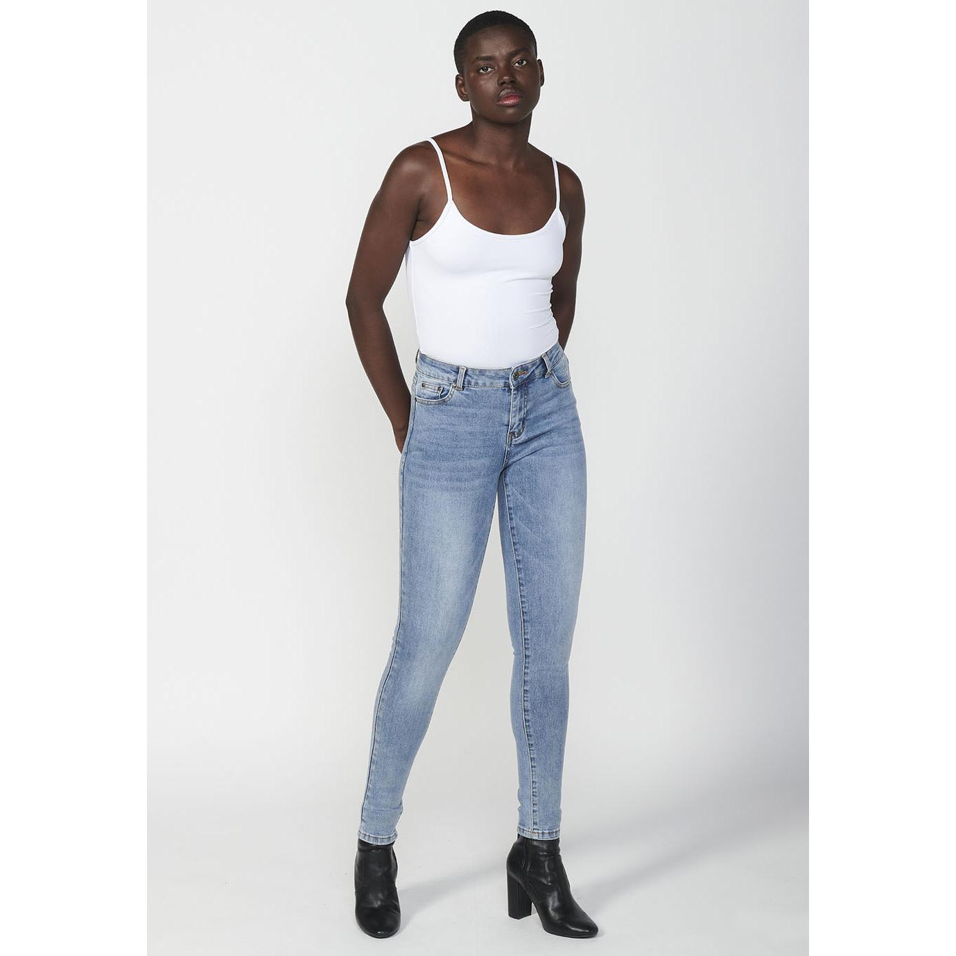Koroshi - Pantalón vaquero slim fit 2422PT22 de denim elástico con 70% algodón para mujer, ajustado y cómodo