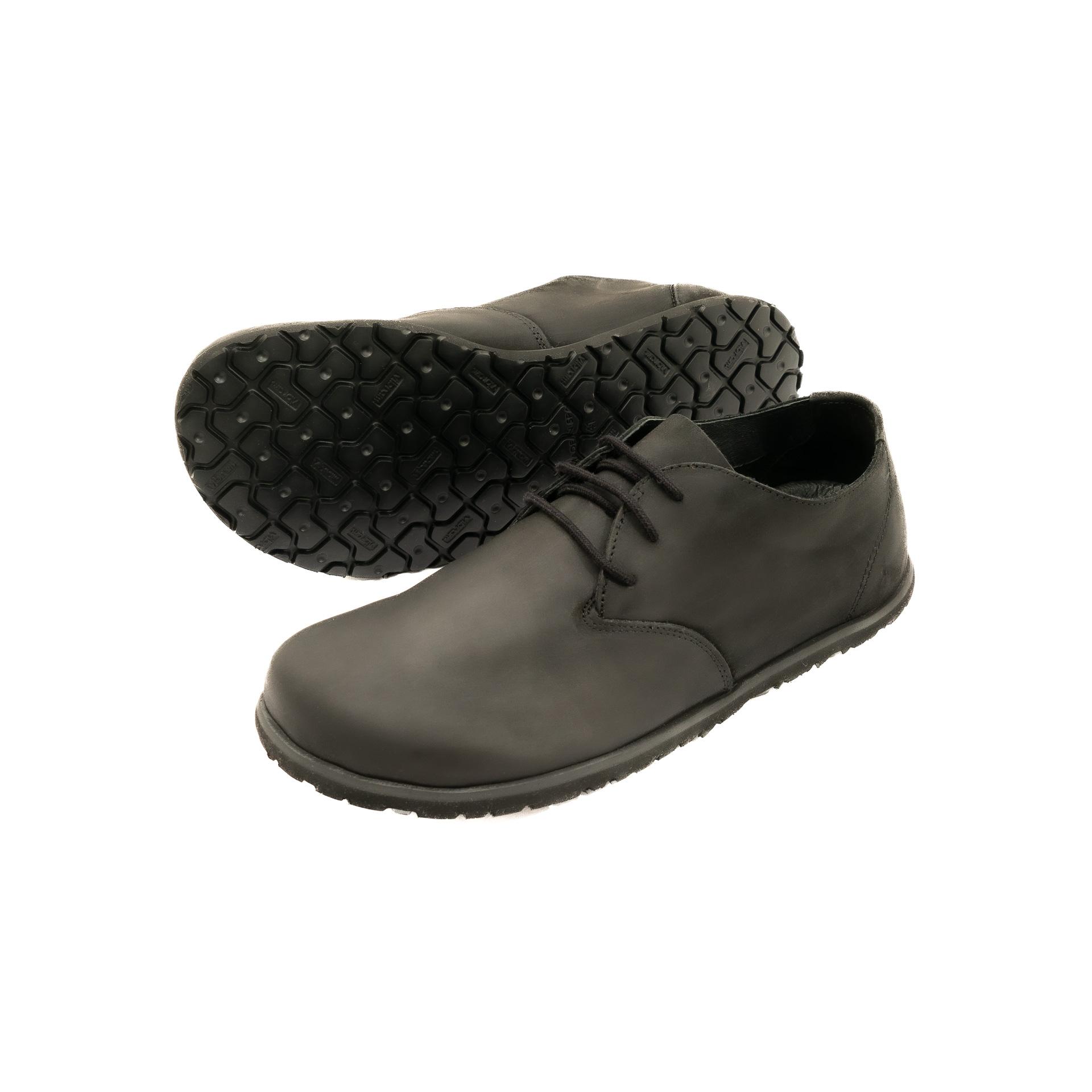 Pies Sucios Pisuka Mei 3, zapatos minimalistas elegantes para hombre — Anchos, ligeros y flexibles — Piel natural, suela Vibram