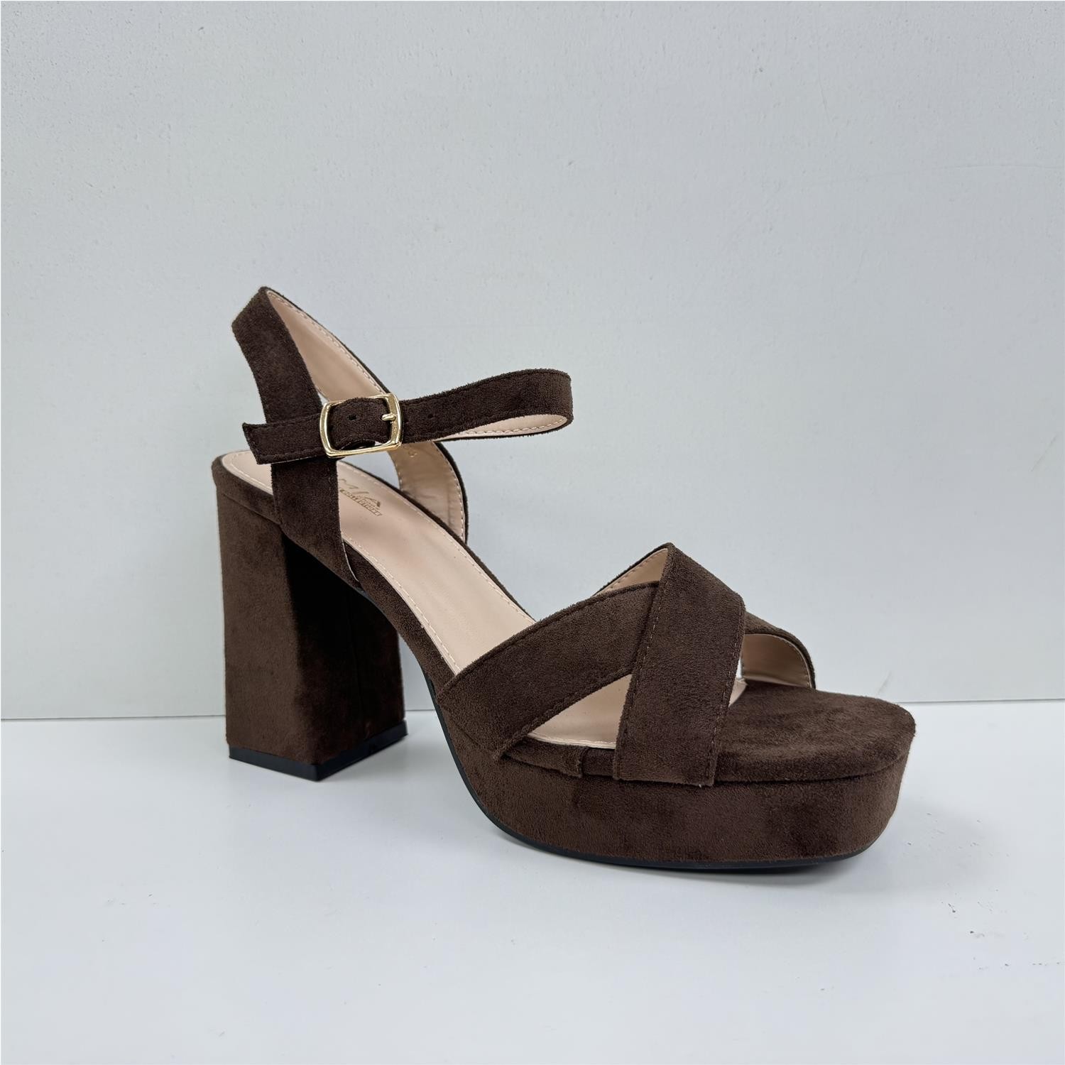 Sandalia Tiras Cruzada Marron