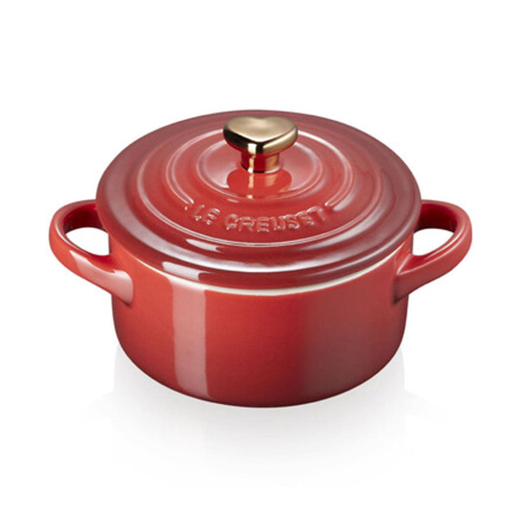 Mini Cazuela Romántica de 250 ml con Asa en Forma de Corazón Dorado - Cerámica Esmaltada Resistente y Versátil - Le Creuset