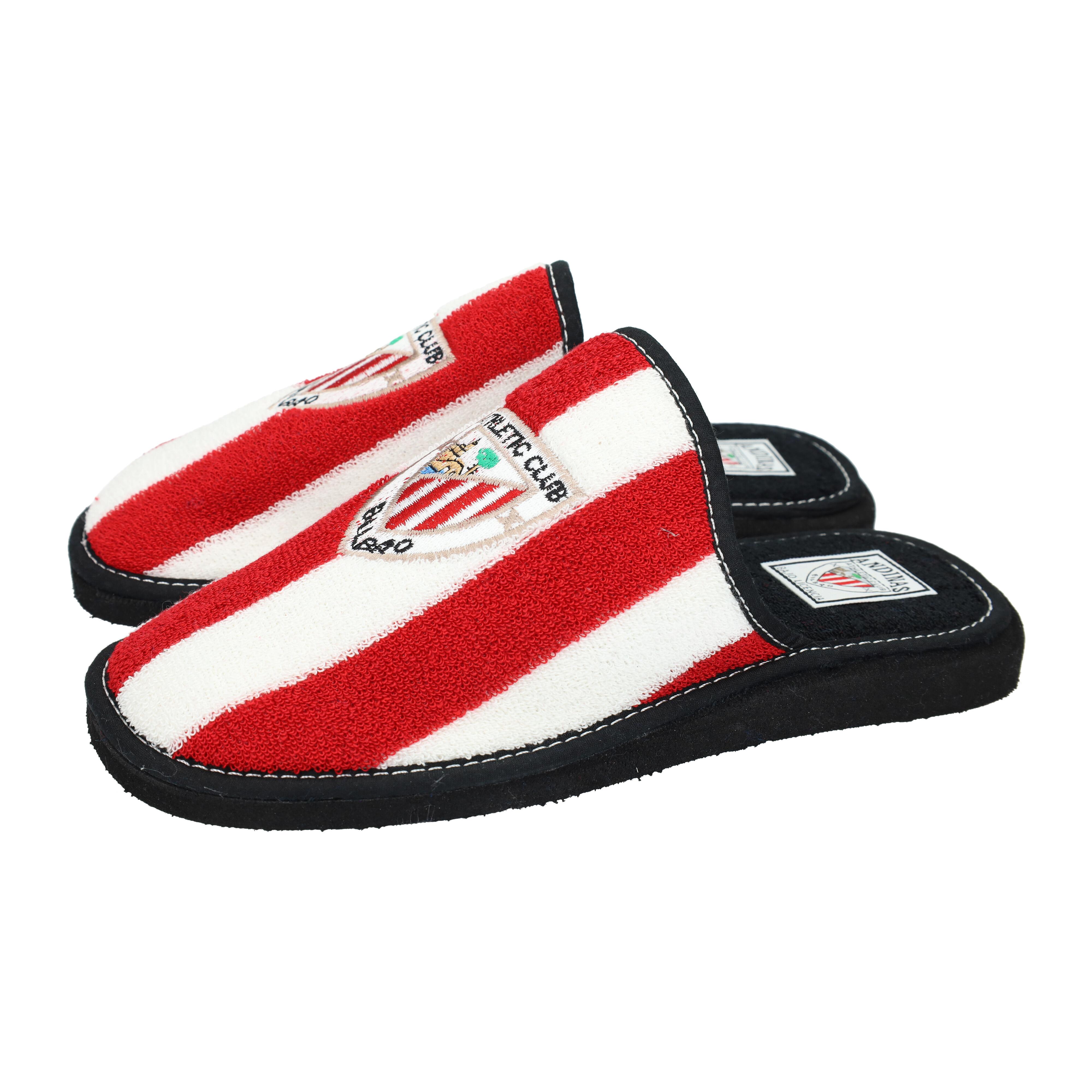 Zapatillas Casa marca ANDINAS para hombre en color blanco-rojo. Chinela oficial del Athletic Club Bilbao para aficionados. Zapatillas de rizo con diseño clásico blanco y rojo, fabricadas por Andinas