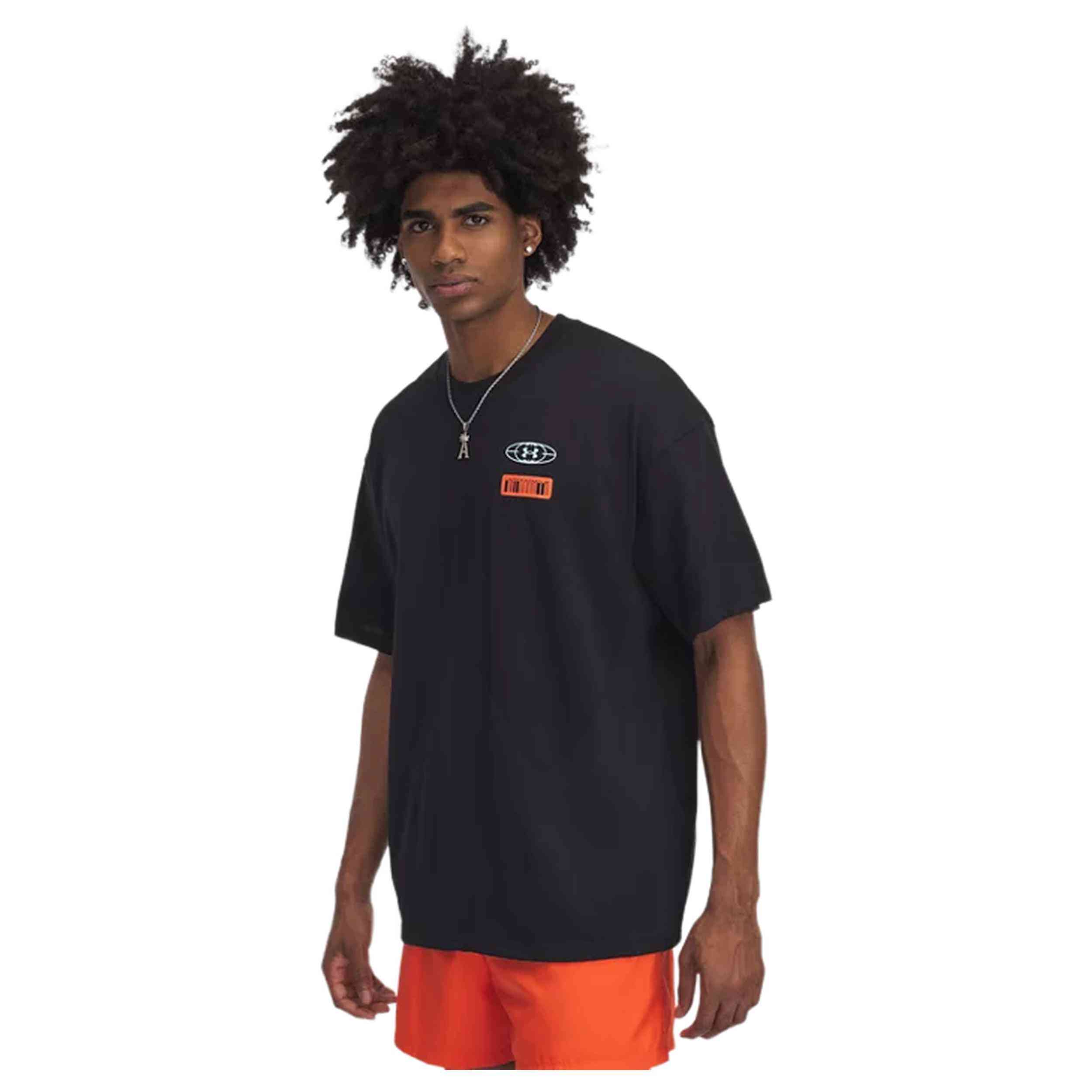 Tops marca Under Armour modelo 1390189-001 para hombre en color negro