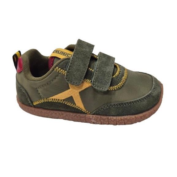 Munich - Zapatillas barefoot para niños modelo Baby Koda W29 en color caqui, cómodas y flexibles para desarrollo natural del pie