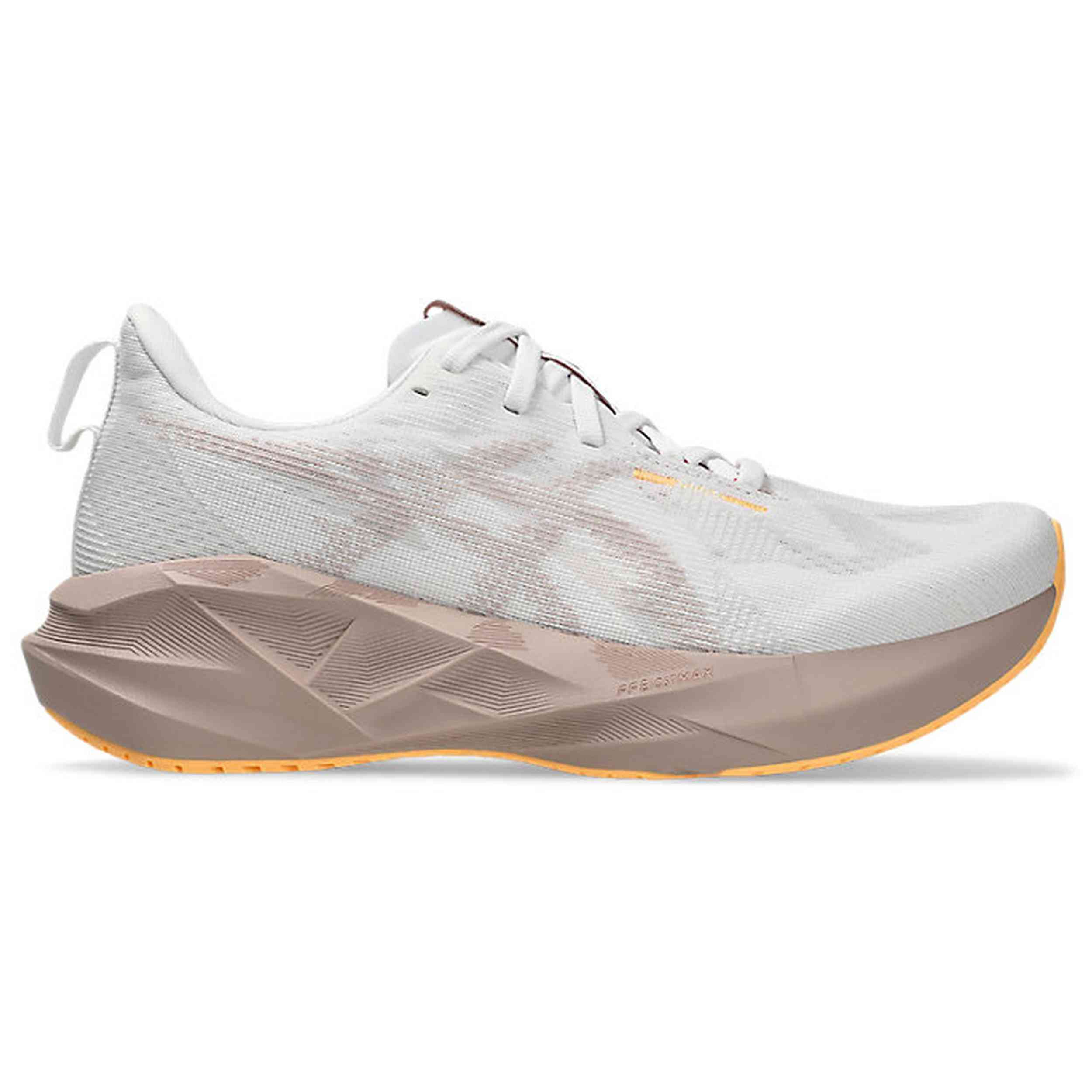 Dep. Novablast 5 White/Fawn Asics en color Blanco