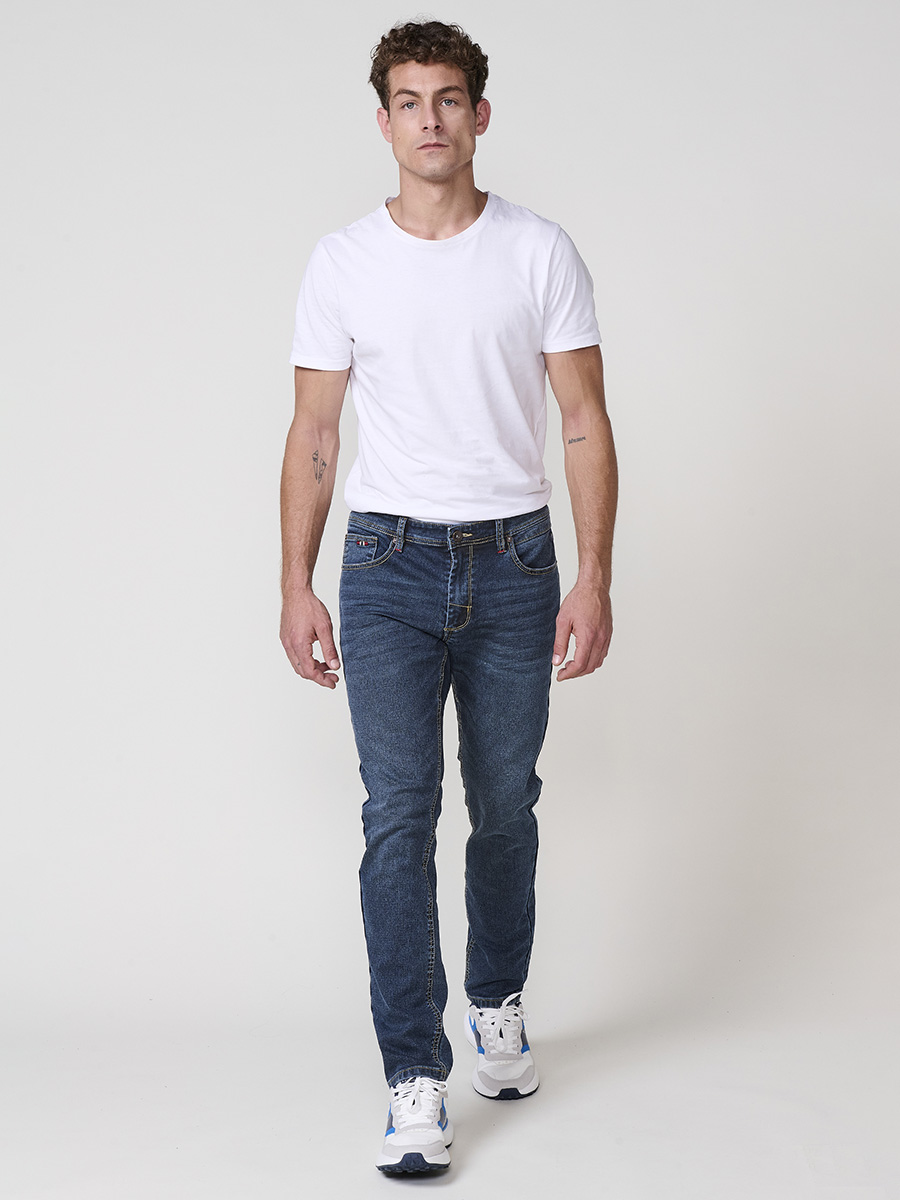 Koroshi - Vaqueros slim fit para hombre de denim elástico (98% algodón, 2% elastano) en lavado azul oscuro, cinco bolsillos y cierre de cremallera y botón