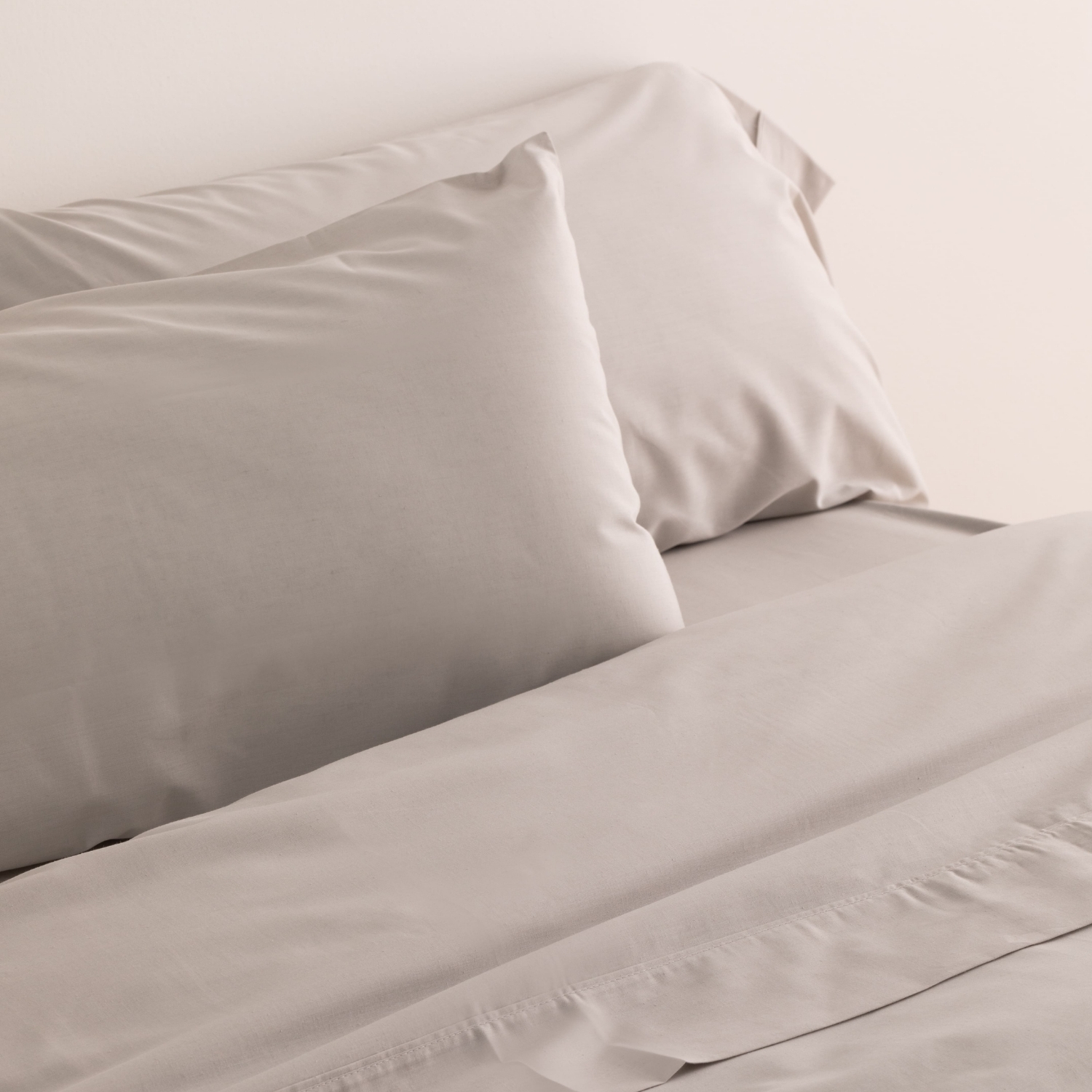 Donegal Collections - Funda Almohada Lisa Design Despiece - Calidad Poly Cotton, 144 hilos - Disponible para almohadas de 70cm, 75cm, 90cm, 105cm, 135cm, 150cm, Pack 2 de 70cm y Pack 2 de 75cm