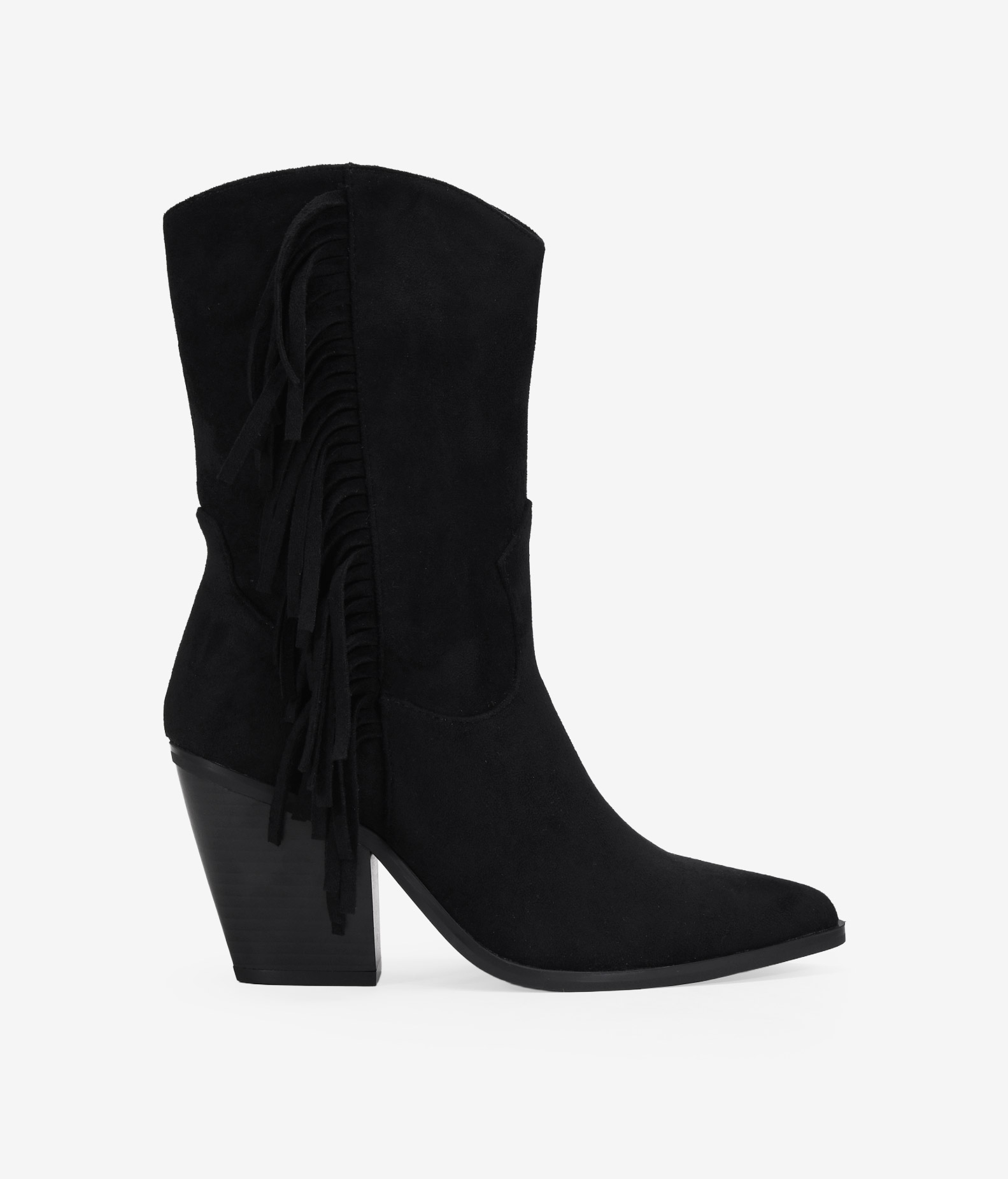 Bosanova Botas de tacón para mujer en ante vegano con flecos en el lateral y suela con acabado en punta y tacón ancho. Cierre con cremallera interior.