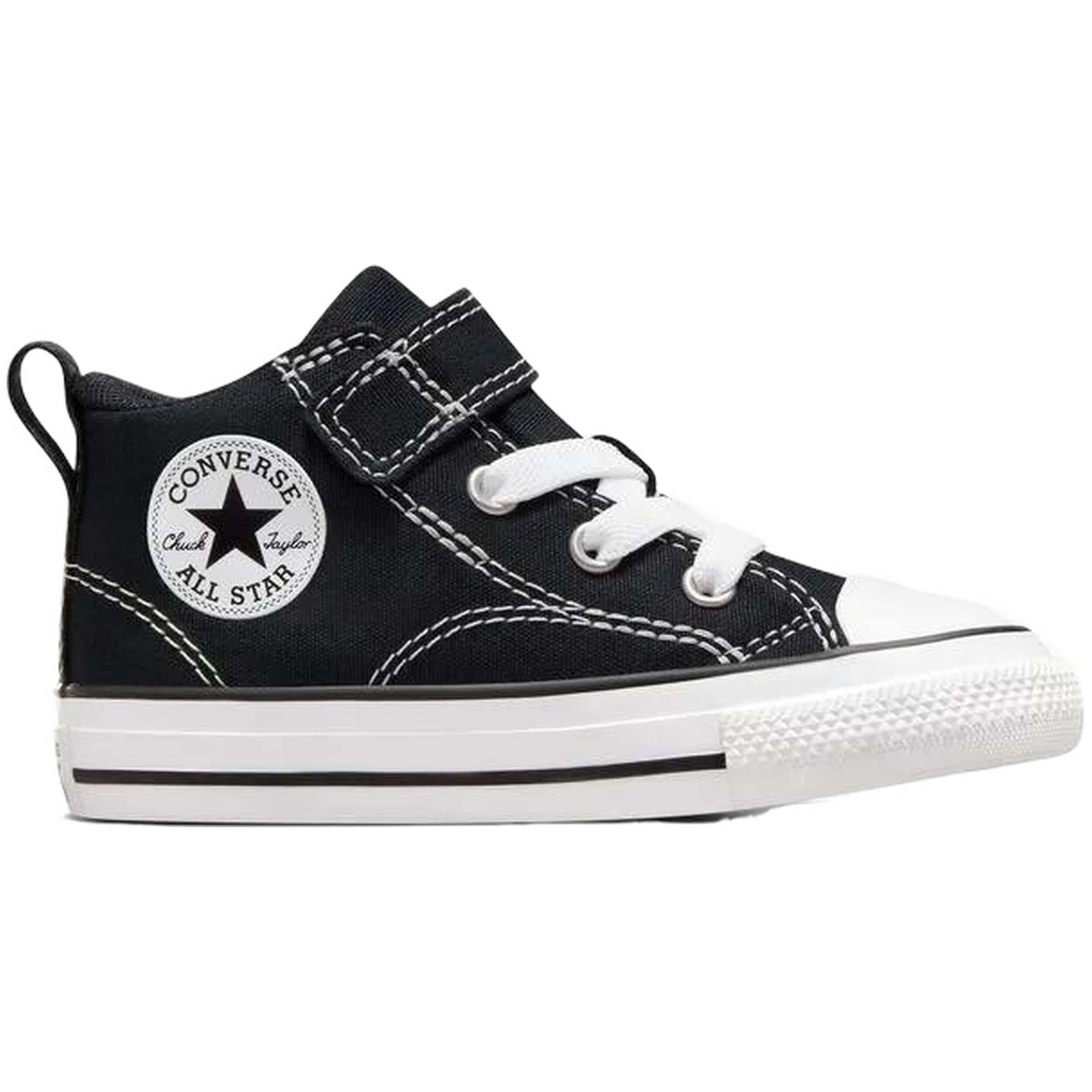 Zapatillas marca Converse modelo A04826C para junior en color negro