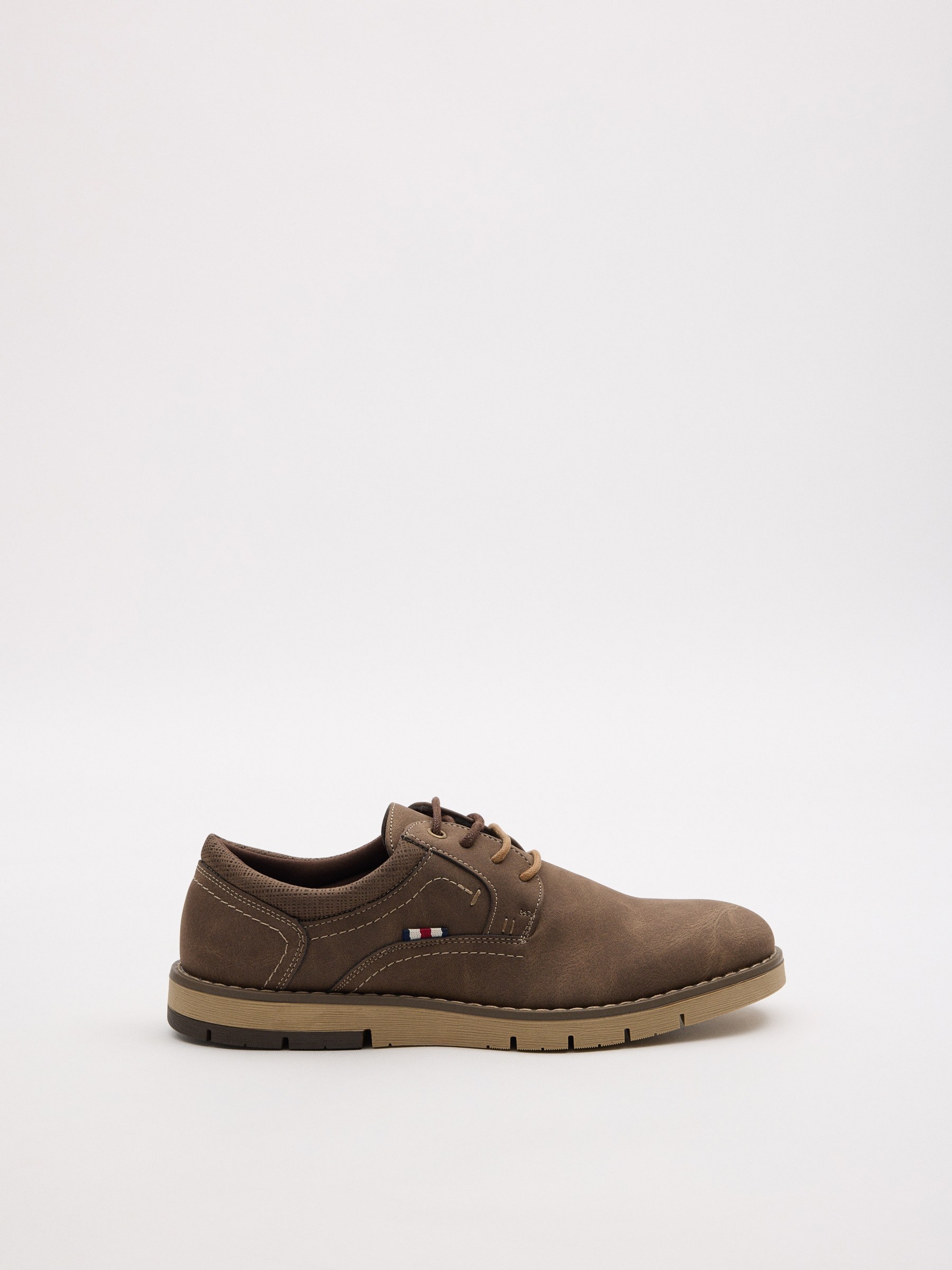 Zapato clásico de polipiel, cordones bicolor, suela de goma dentada INSIDE