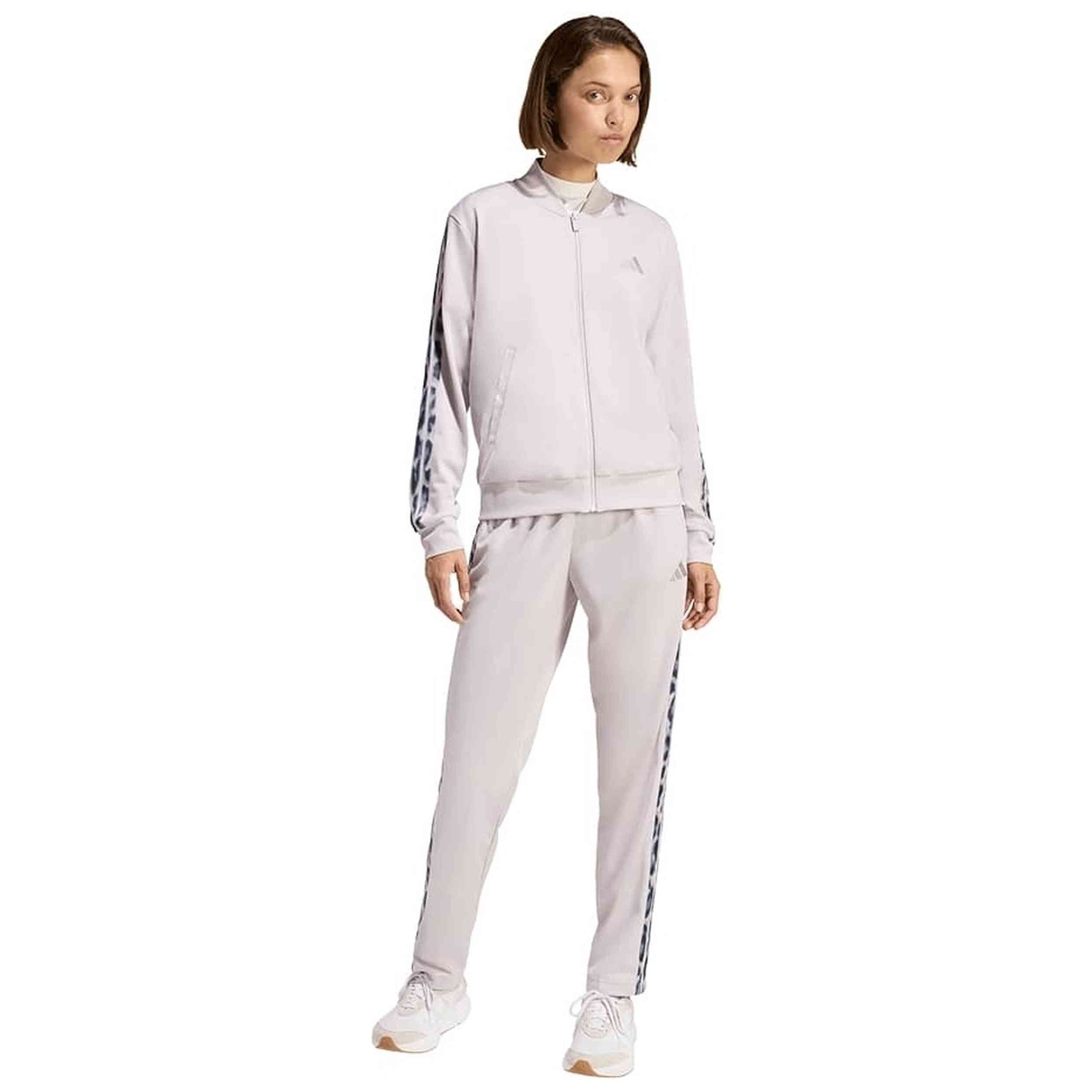 Chandal Completo Adidas modelo KB8932 para Mujer en color Morado