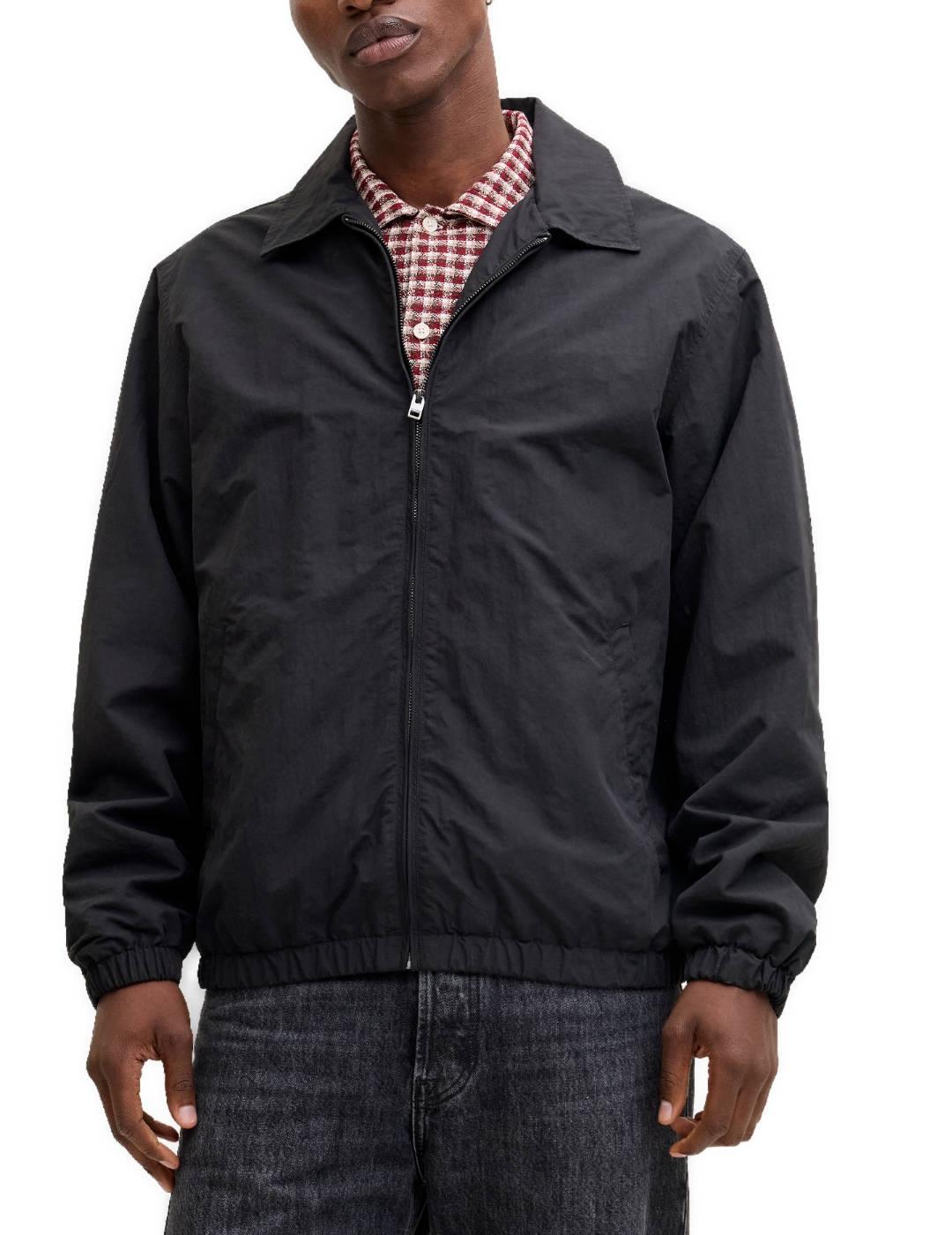 Chaqueta Jack & Jones cuello italiano negra de hombre