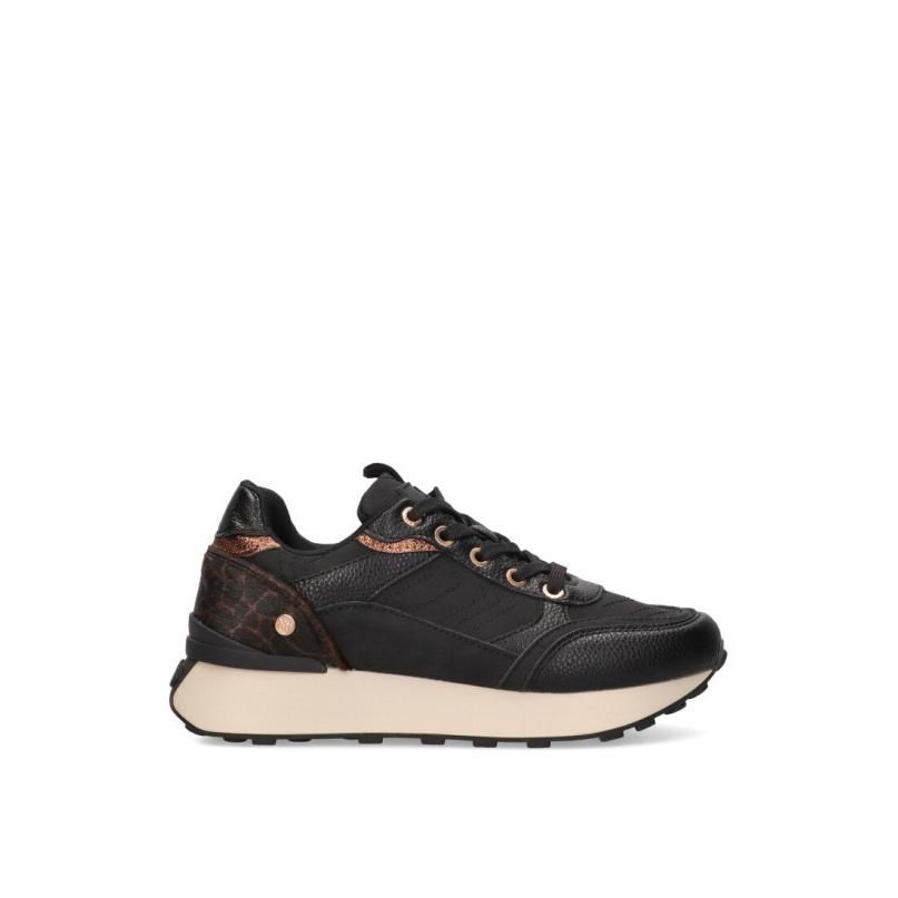 Zapatillas Casual Xti - Mujer - Suela Plana - Modelo 142095 - Color Negro