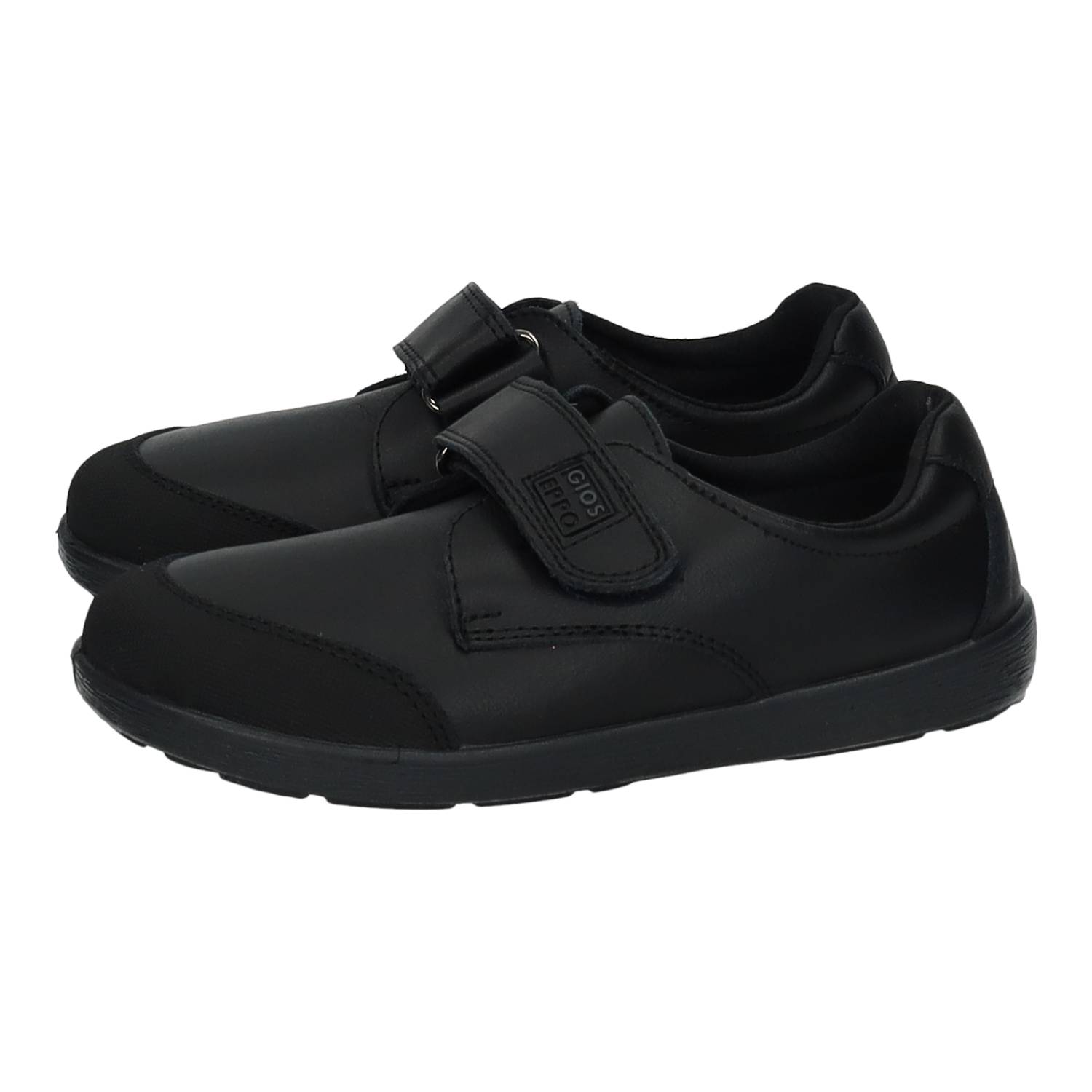 Zapato Colegial marca GIOSEPPO para niño en color negro. Zapatos colegiales niño Gioseppo negros con suela antideslizante y cierre adhesivo cómodo