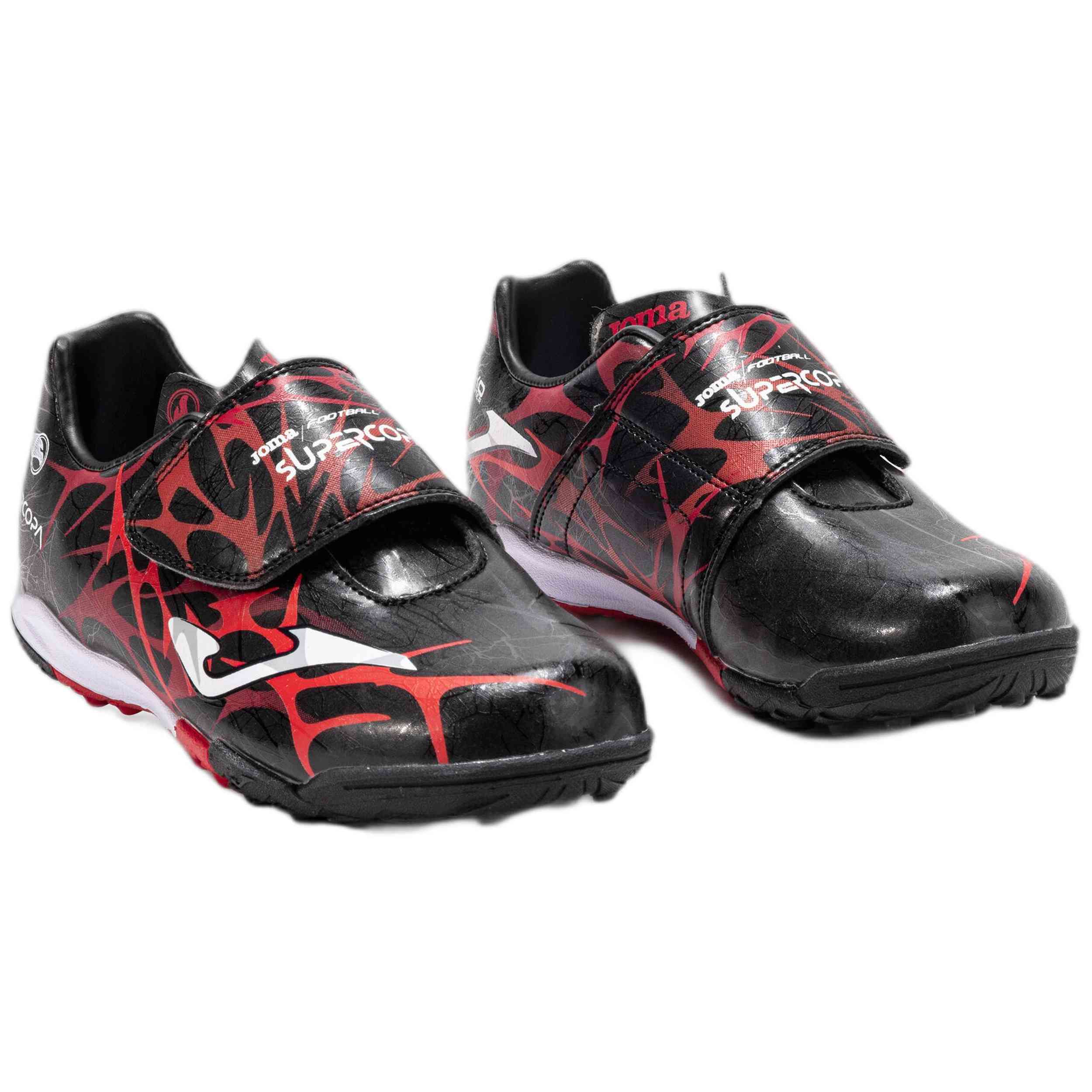 Calzado Joma modelo Super Copa Jr 2501 Negro Turf en color Negro
