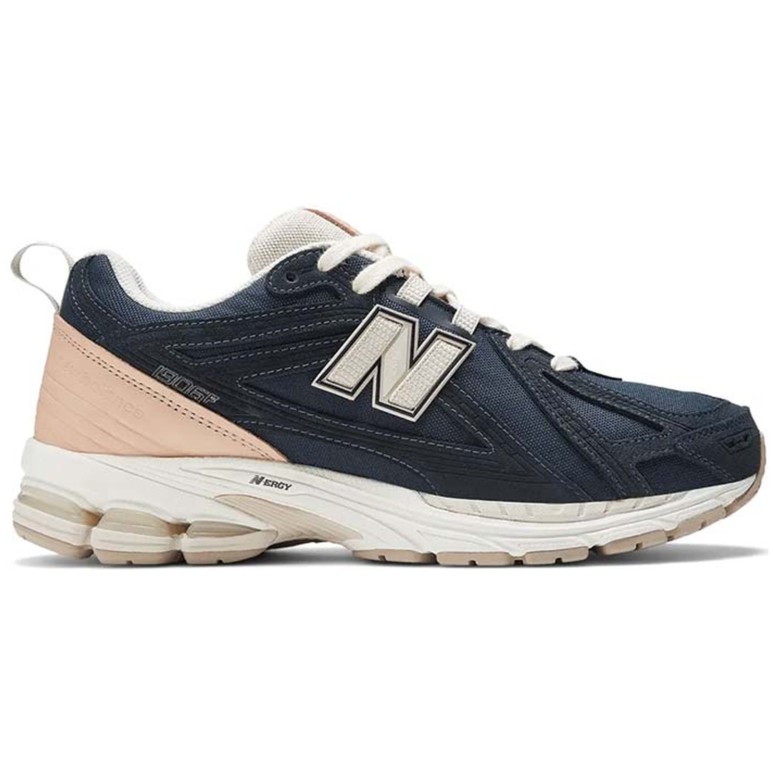 Zapatillas Sneakers New Balance modelo M1906FB para Mujer en color Negro