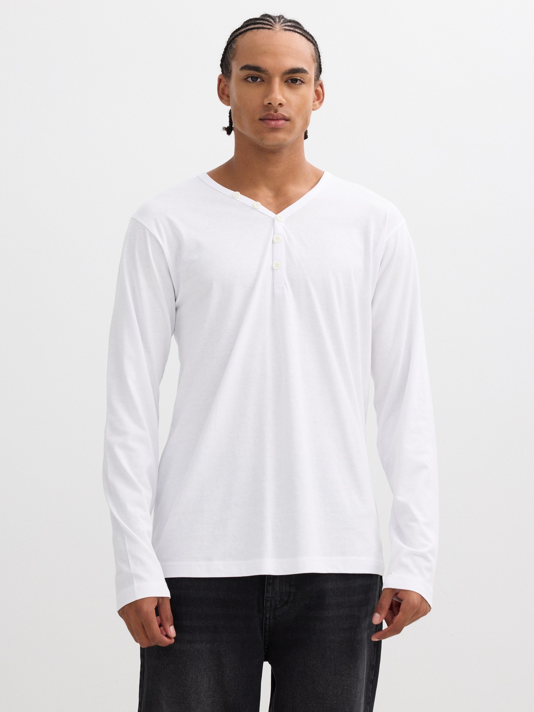 Camiseta manga larga de algodón, cuello panadero con botones, corte ajustado INSIDE