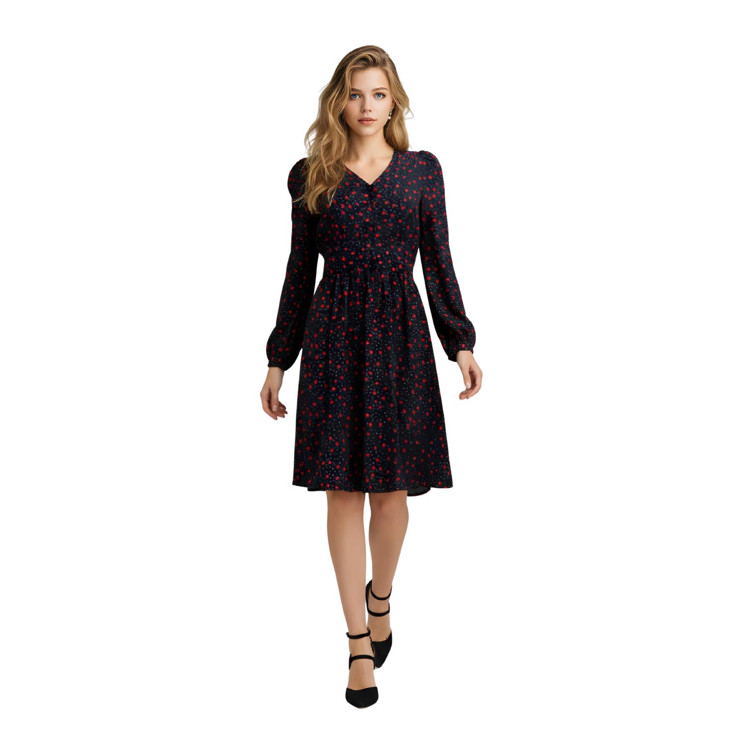 Descubre nuestro vestido fluido estampado de corazones con cintura ajustada y escote en V. Perfecto para destacar en cualquier ocasión. REF: LA-230332