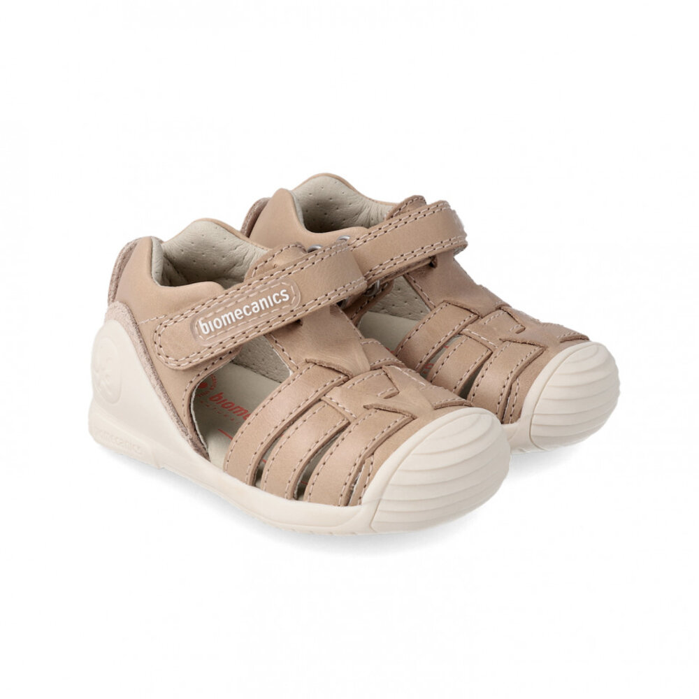 Primeros Pasos marca Biomecanics modelo 232145-C para niño en color camel