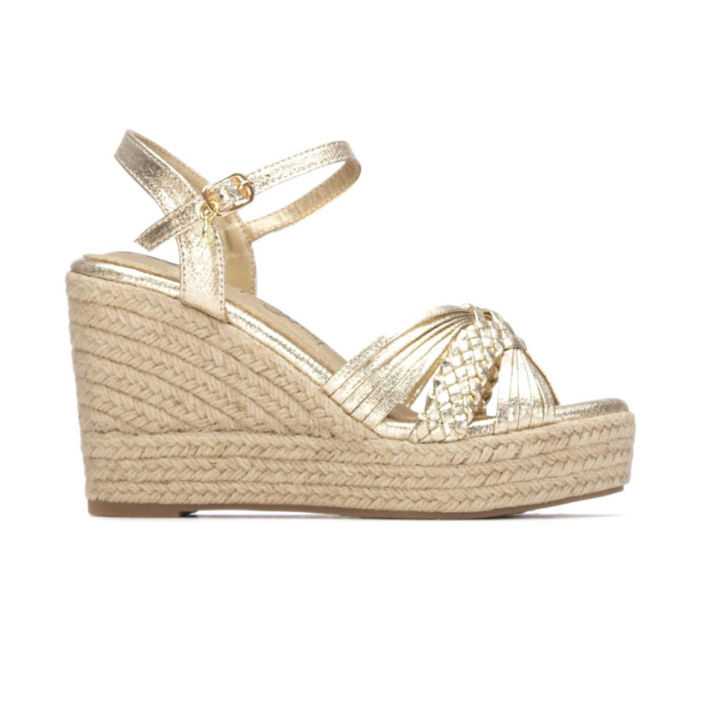 Sandalias Xti modelo 145420 en color Metal