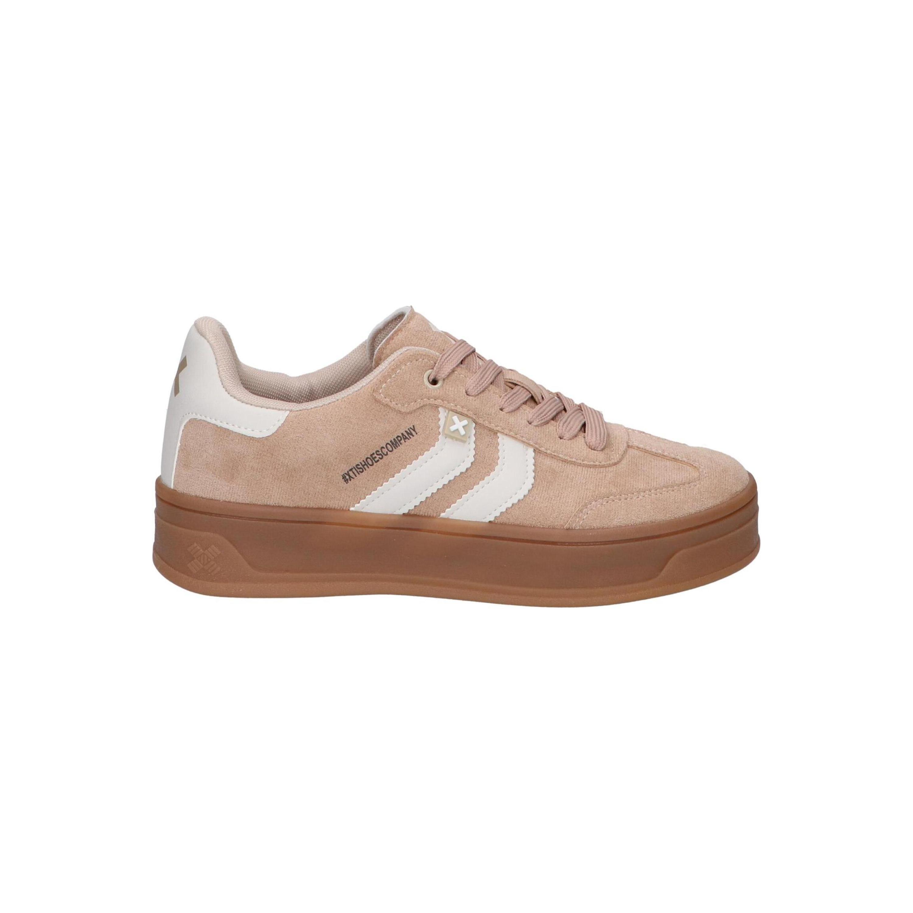 Beige casual shoes for women Xti, canvas upper, textile lining, rubber sole; comfortable lace-up sneakers for autumn-winter, ideal women's footwear for everyday use.