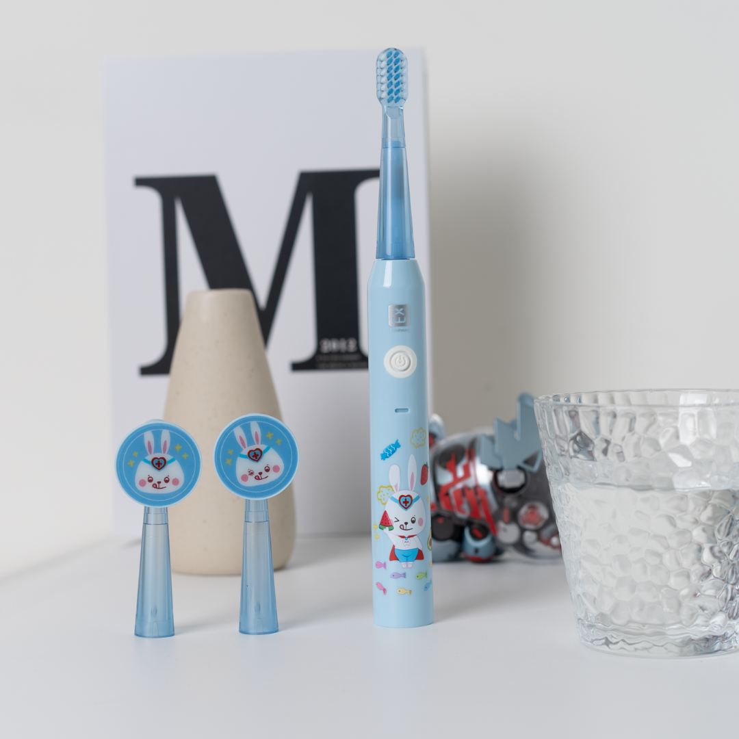 Cepillo de Dientes Eléctrico Infantil, niño y niña, con Tapa Cabezal de Conejito, Sónico y Recargable USB, 3 Modos de Cepillado, Suave y Divertido para Niños, Impermeable IPX7, Incluye 3 Cabezales de Repuesto - Extrahouse