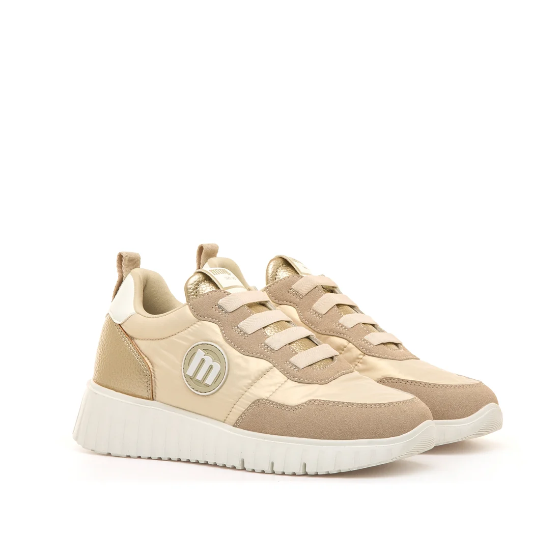 MTNG - Zapatillas para mujer modelo MD60468 en tejido y serraje, diseño elegante crema y oro con combinación de texturas