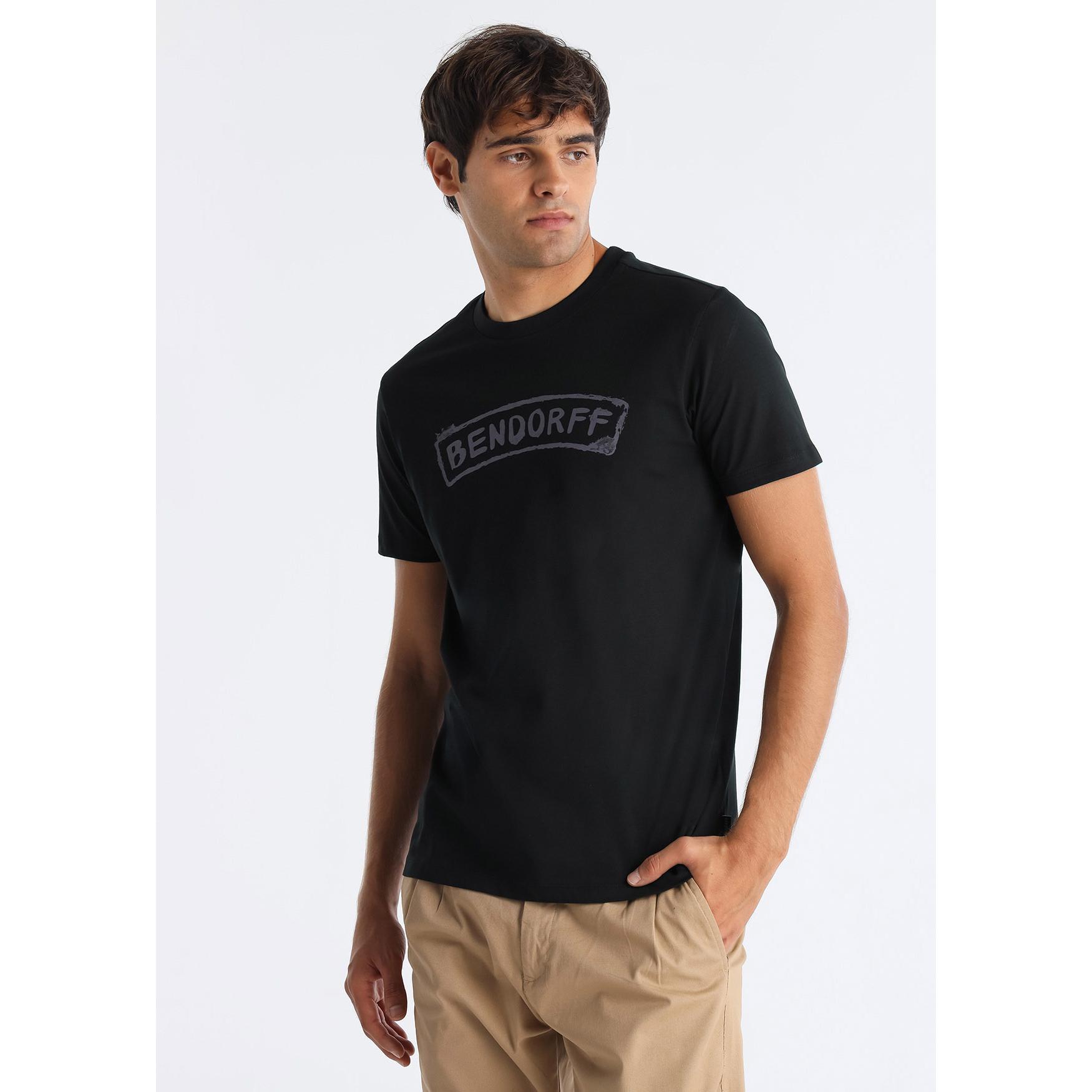 Camiseta manga corta con grafica bendorff en el pecho