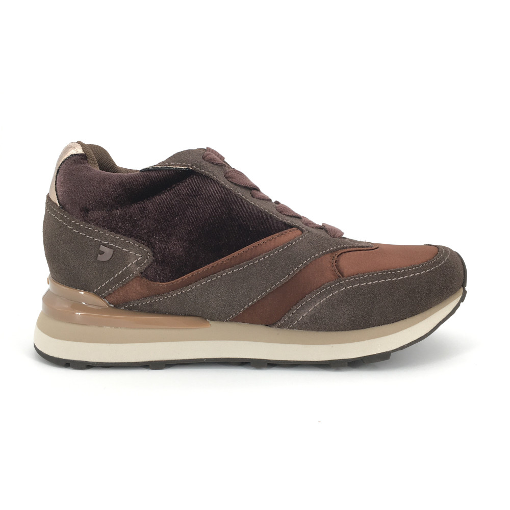 Deportivo Gioseppo para mujer, mod.77024, Deportivo Gioseppo cuña interior