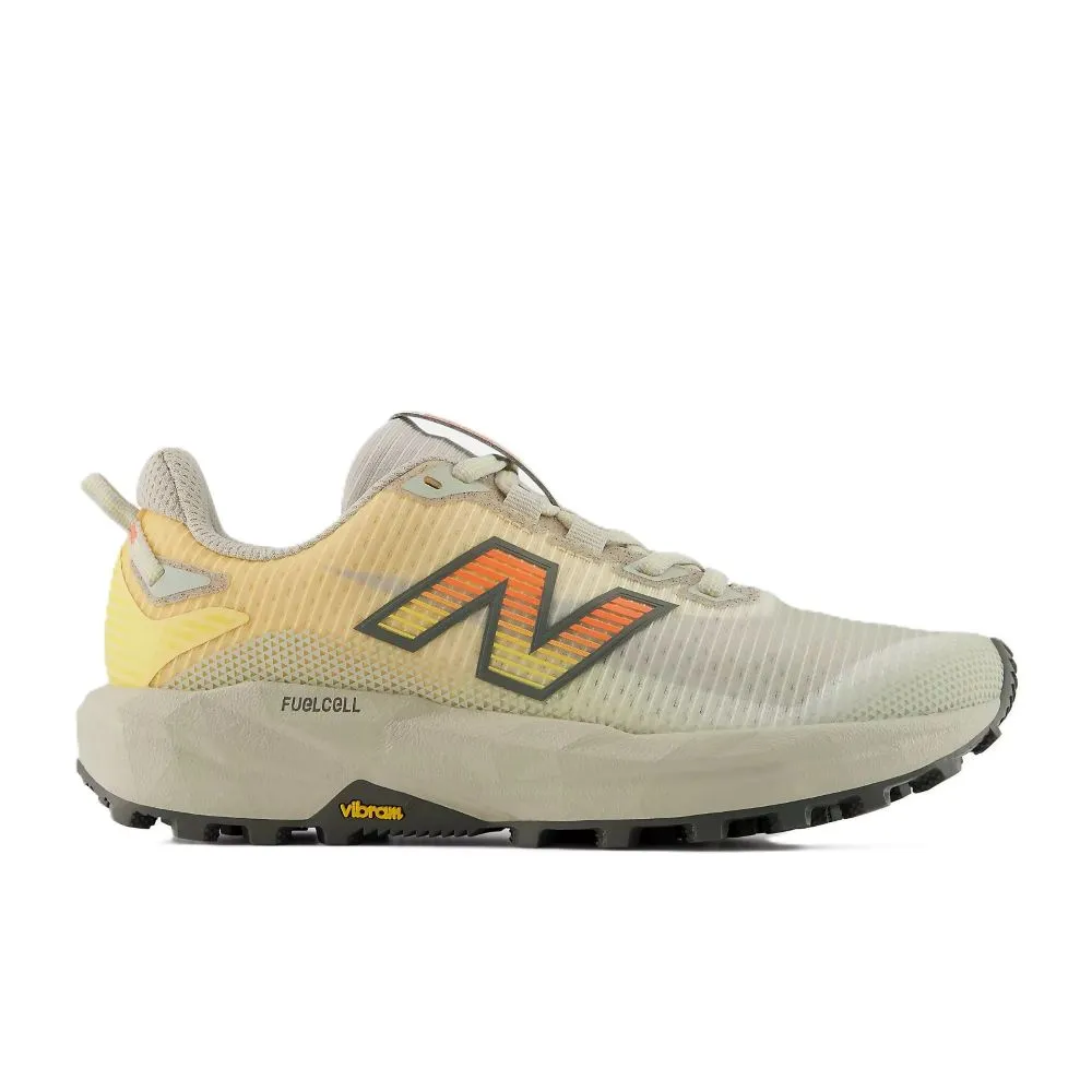 New Balance - Zapatillas trail running FuelCell Rebel Trail para mujer con suela Vibram Megagrip y tacos de 5 mm, ligera y transpirable