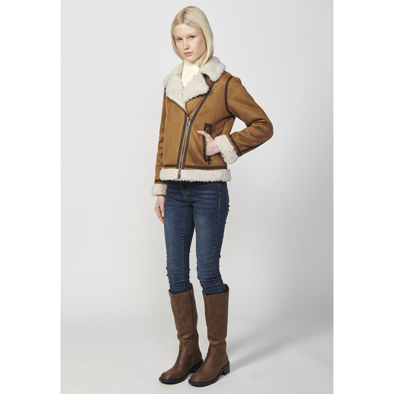 Koroshi - Chaqueta aviadora efecto ante y borrego 100% poliéster para mujer, diseño doble cara con interior de borrego crudo y exterior camel – Koroshi
