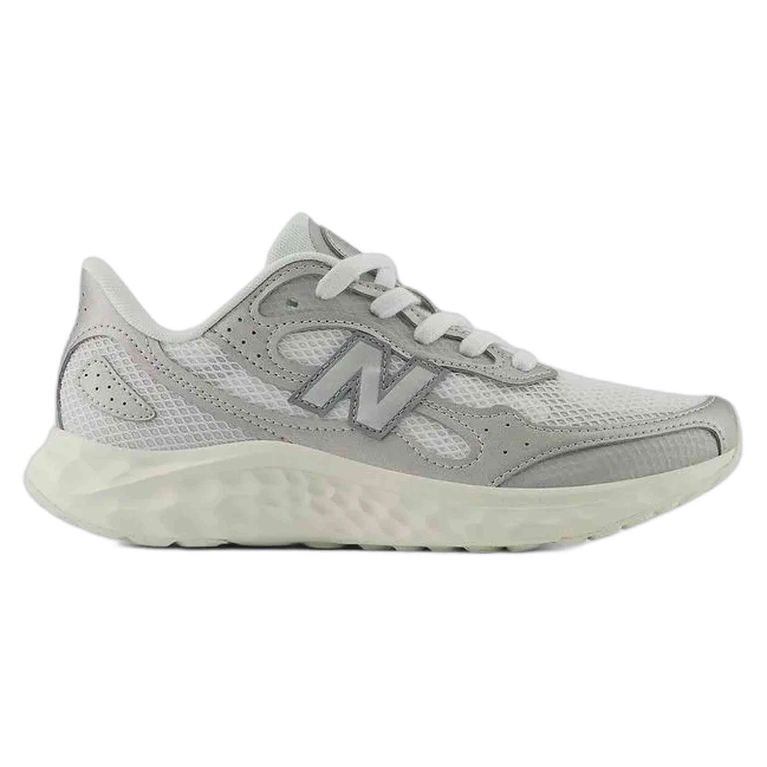 Zapatillas New Balance modelo WARISTS4 para Mujer en color Gris