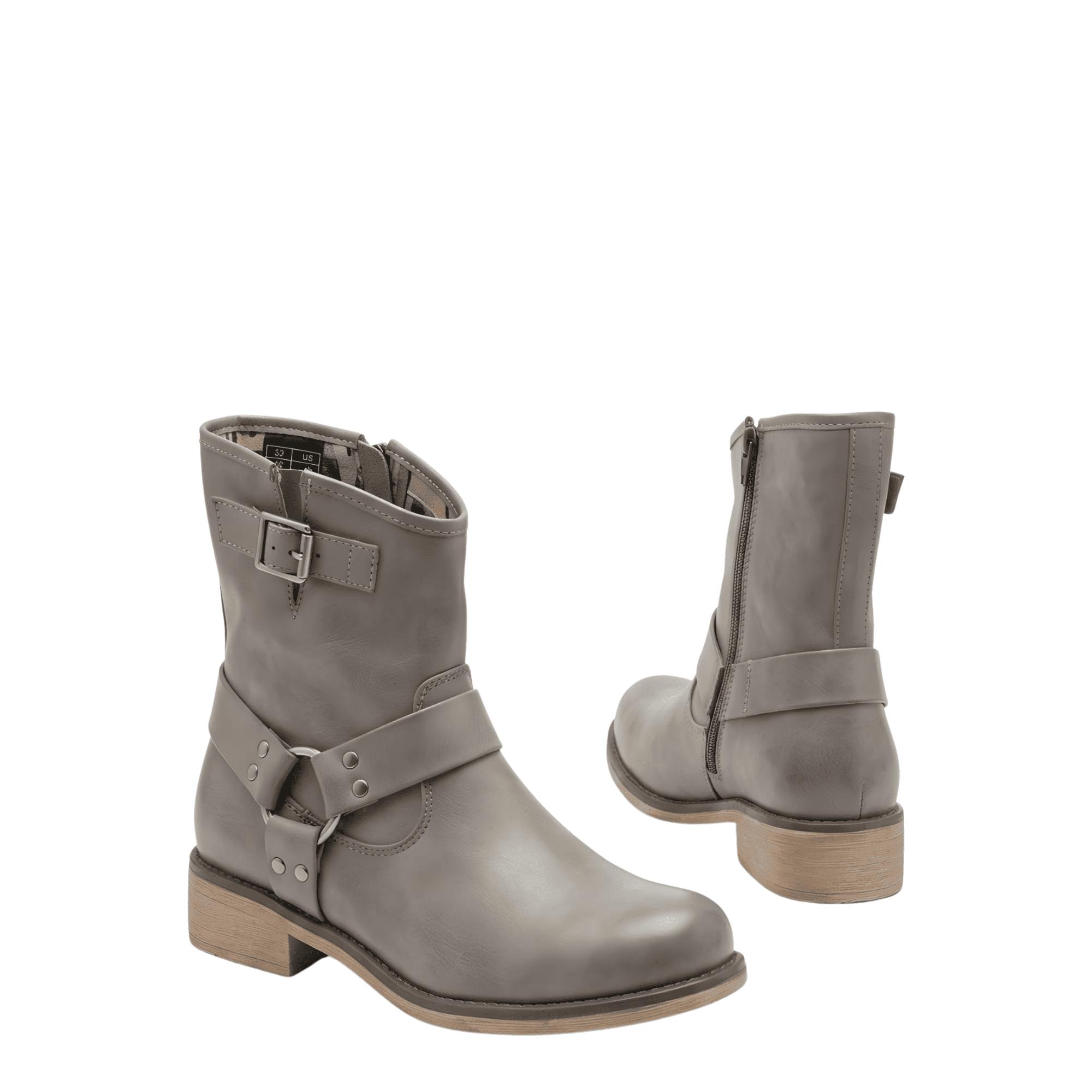Botines estilo biker con hebillas, cremallera lateral y diseño moderno. Cómodos, resistentes y perfectos para looks urbanos con carácter.- REF: LY71-2