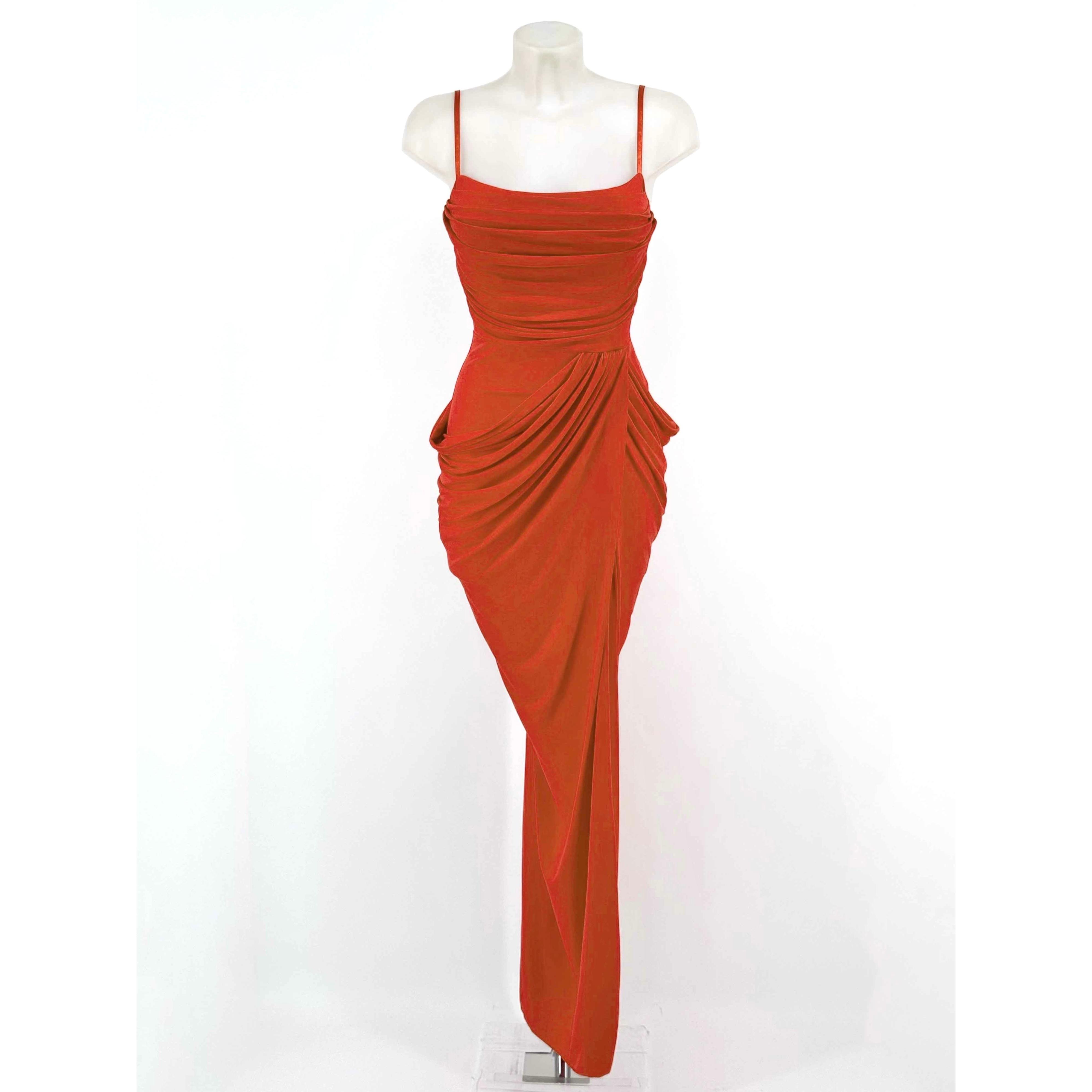 Vestido Largo de Fiesta en Tejido Crep, Escote Drapeado, Tirantes Finos y Espalda Descubierta con Ajuste Corsetero Tipo Lazada - Diseño Elegante con Falda Asimétrica Drapeada para Bodas, Galas y Eventos Especiales | Variedad de Colores Disponibles