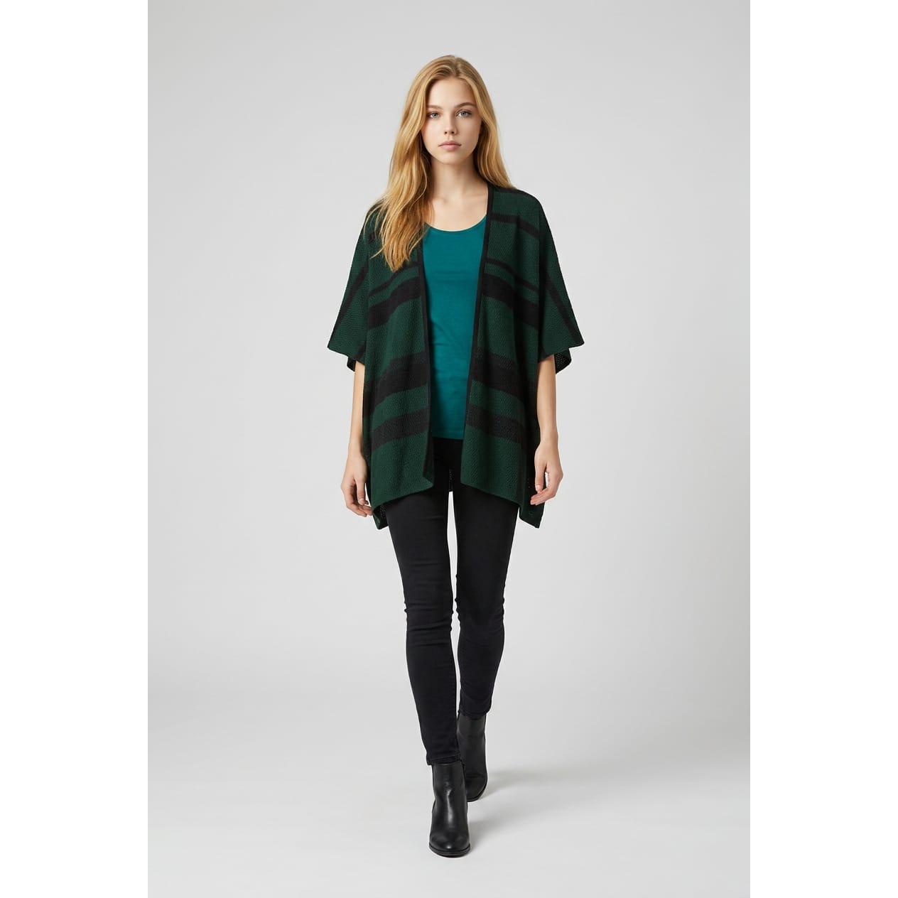 Chaqueta de punto fino Marca BanBat con franjas en contraste, ligera y versátil para uso diario u oficina, cuello redondo y escote en V, manga japonesa, sin cierre — 55% acrílico, 45% nylon- Ref: D8081