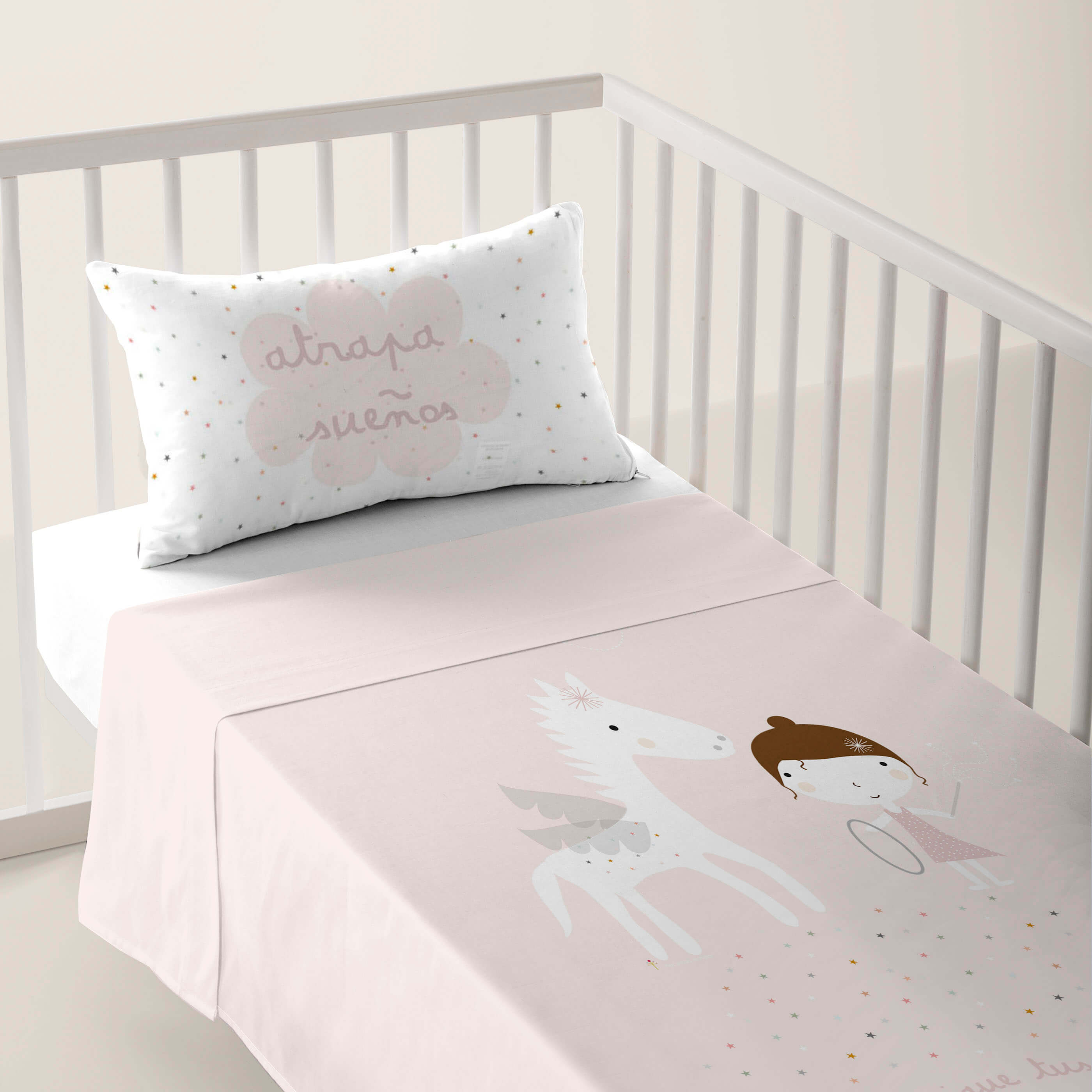HACIENDO EL INDIO - Juego de Sábanas Cuna Estampado 100% Algodón - Juego de 2 Piezas Incluye Sábana Encimera y 1 Funda de Almohada - 100x130/120x180 cm - 13 Modelos Disponibles - Fabricado en España
