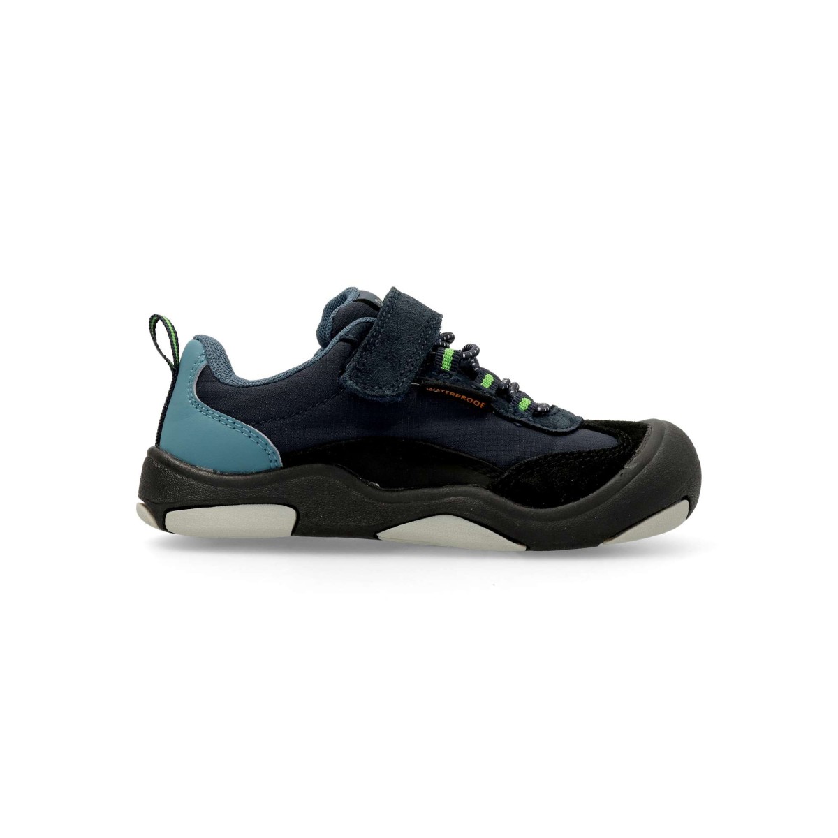 Blanditos - Zapatilla deportiva casual barefoot niño diseño trekking vegana con membrana waterproof suela flexible 4,5 mm sin drop