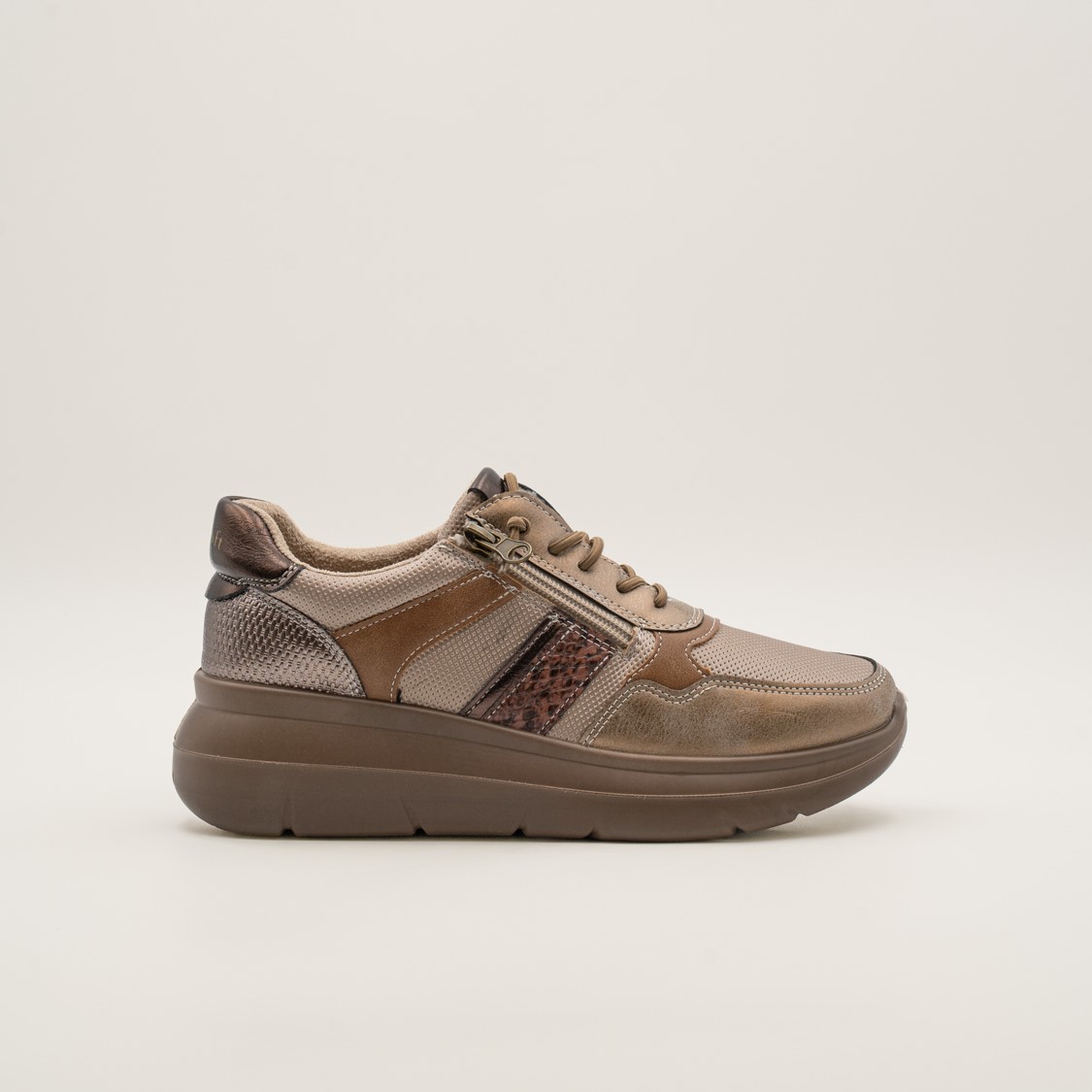 Zapatillas con plataforma y texturas combinadas de mujer Mysoft 26M600