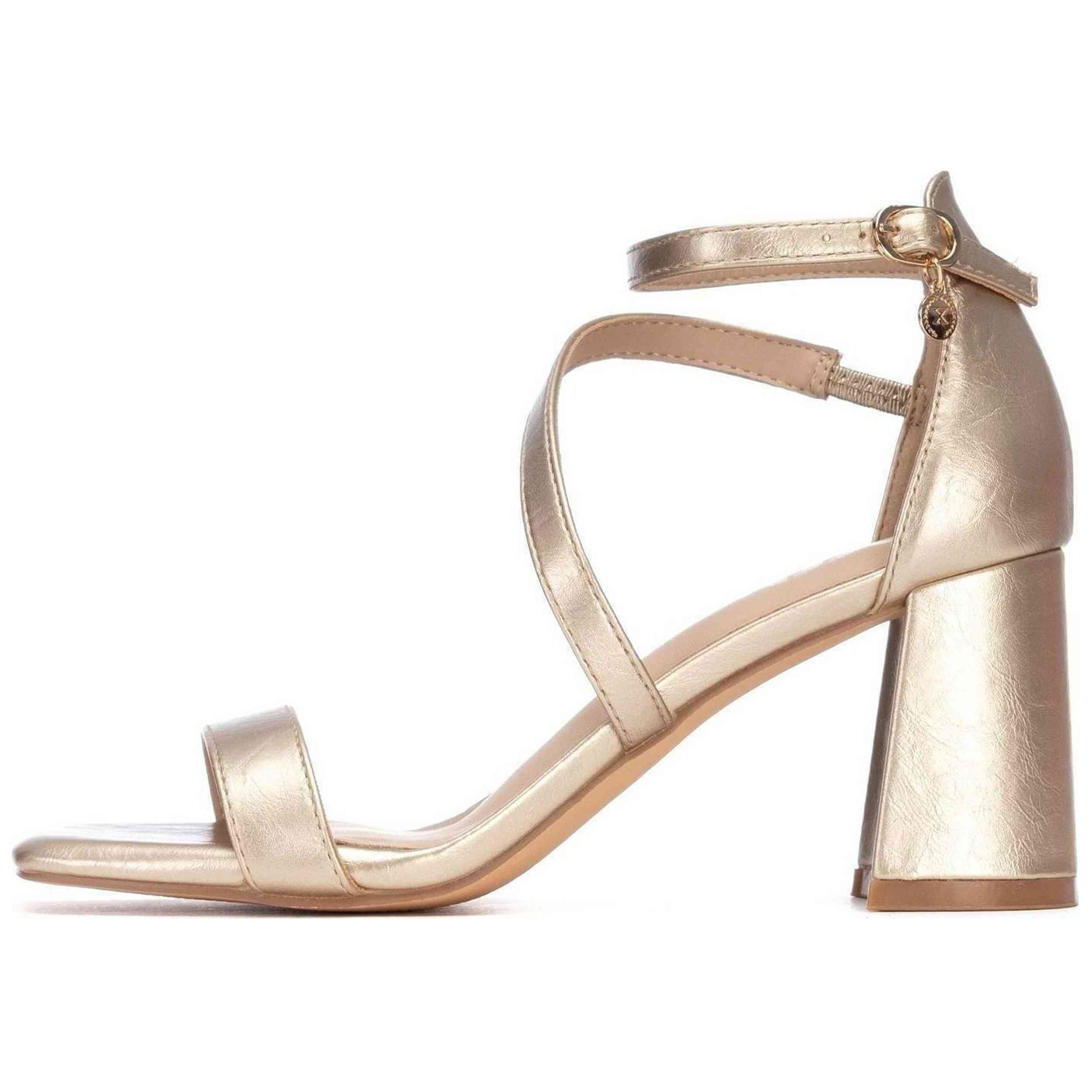 Sandalias De Tacon Xti modelo 145105001 para Mujer en color Dorado
