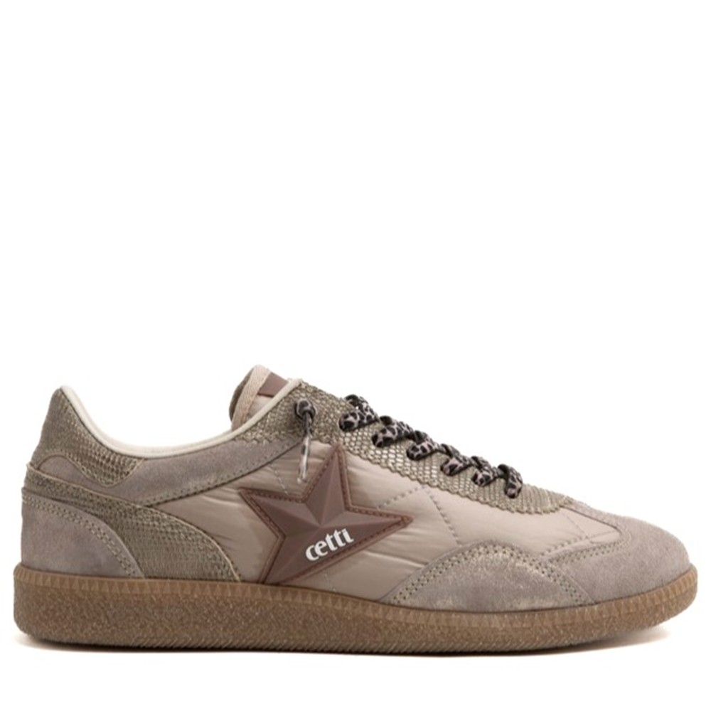 Cómoda Zapatilla mujer 1395 de CETTI en piel con naylon tono old rose y refuerzos en ante beig. Cordones elásticos. Plantilla extraible acolchada. Piso antideslizante. Altura Tacón bajo (1-3 cm) Referencia