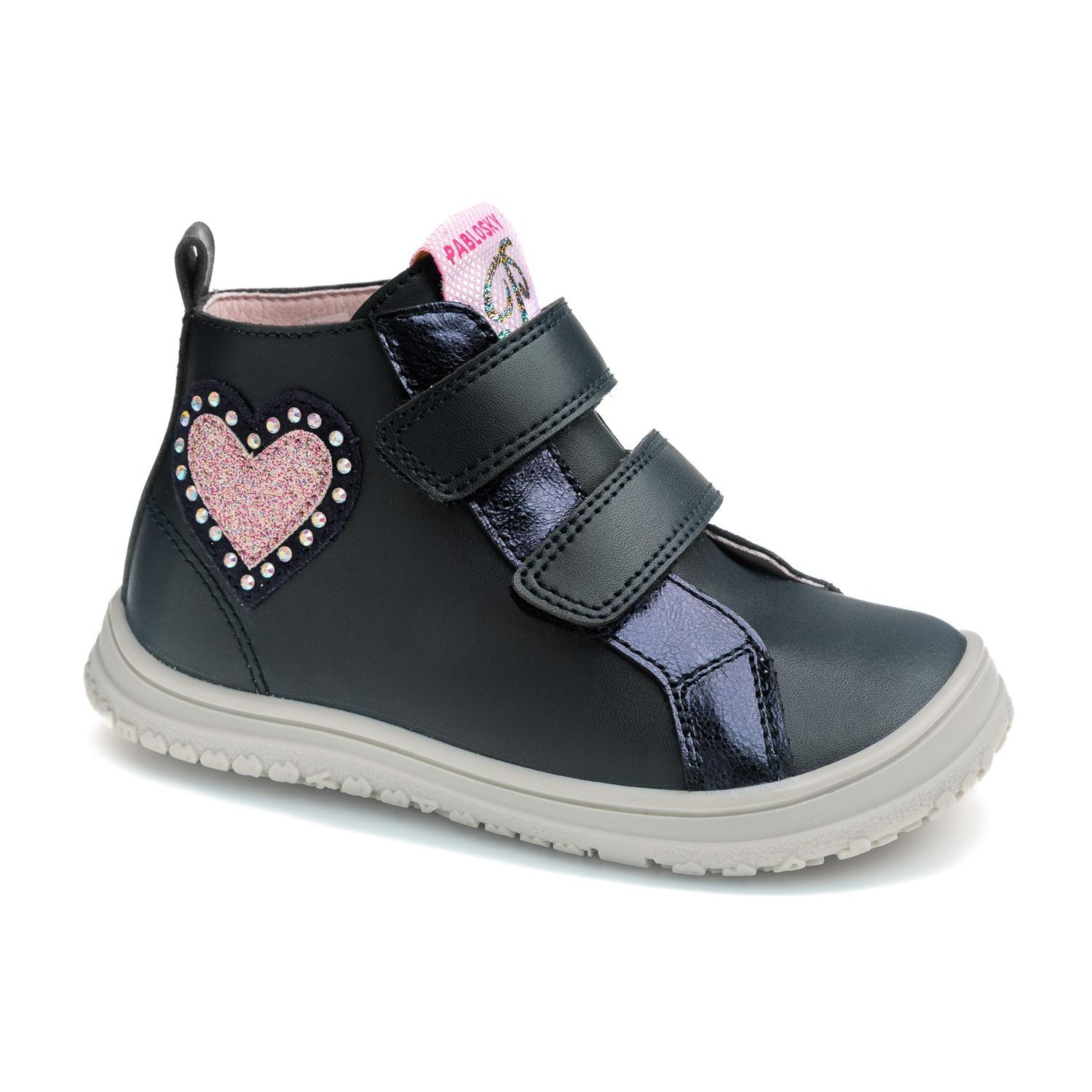 Pablosky - Botas barefoot con velcro para niñas en color marino, diseño ergonómico y suela flexible