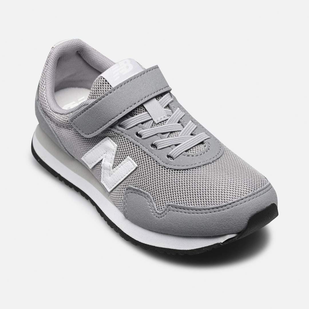 Zapatillas New Balance modelo Pv323 en color Gris