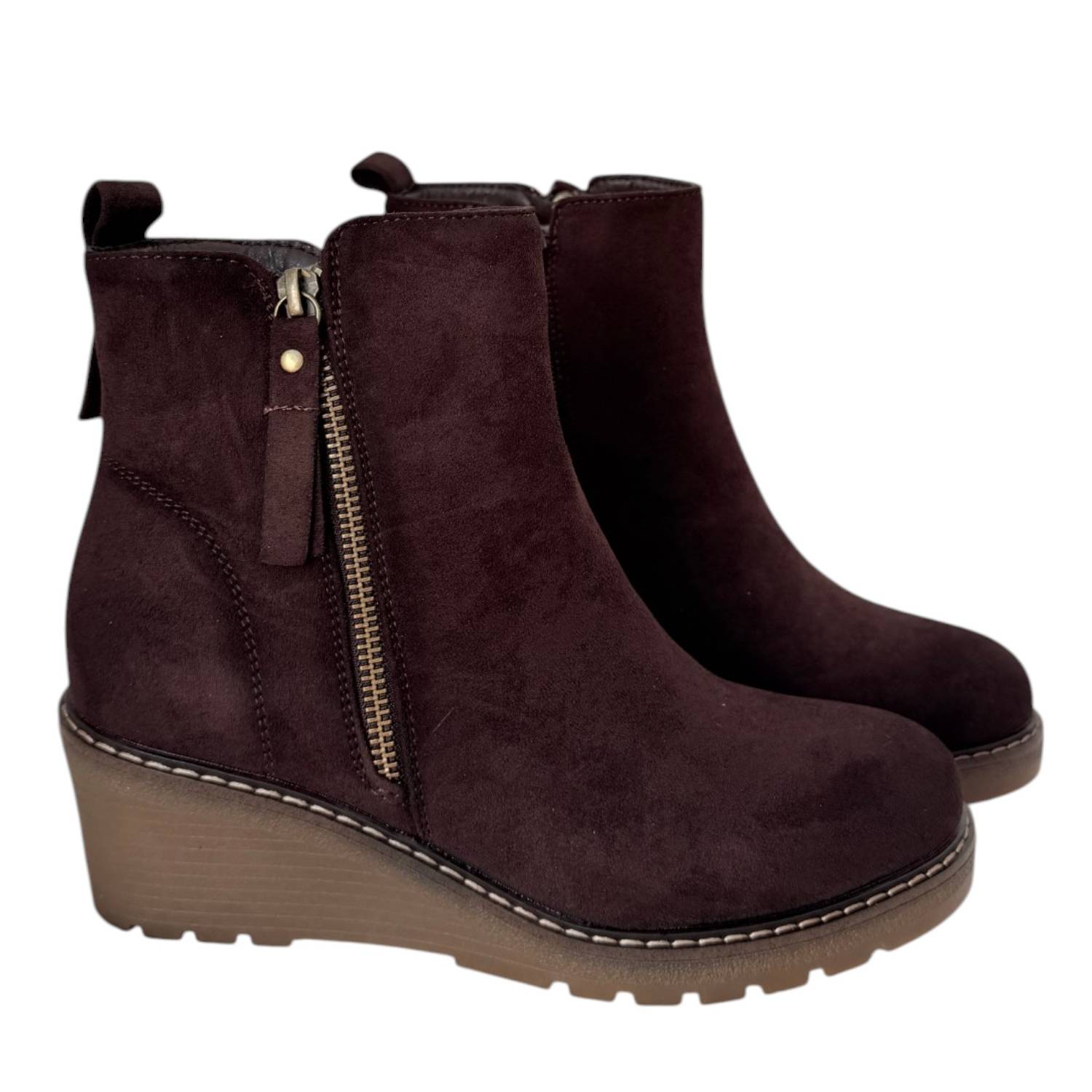 Zapateos - Botín femenino casual con tacón cuña 6 cm, diseño favorecedor en antelina con hebilla y cremallera práctica para día a día
