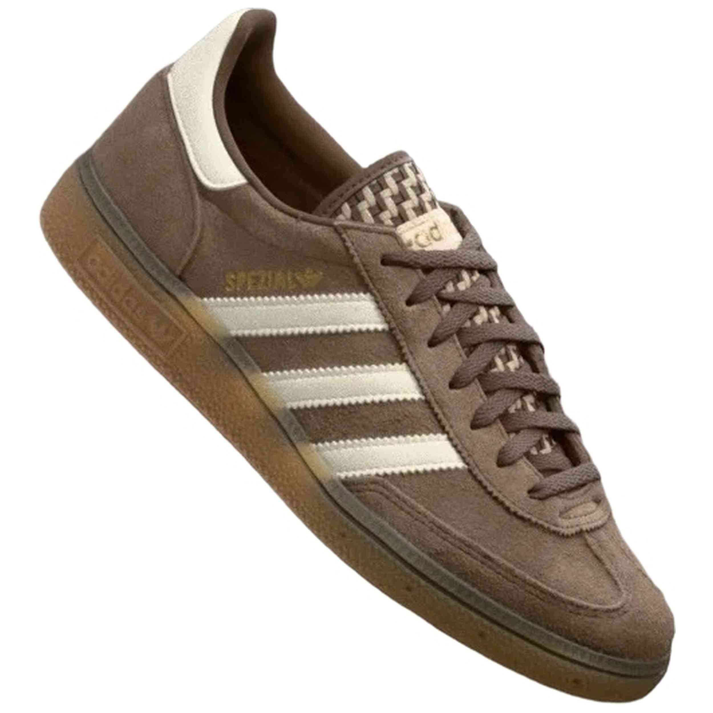 Zapatillas Adidas modelo Handball Spezial "Earth Strata / Off White / Gum" para Mujer en color Marron