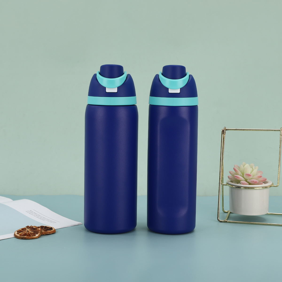 TK Botella de agua de acero inoxidable con aislamiento de 1 piezas con paja para deportes, viajes y Escuela Botella de agua deportiva sin BPA, 24 oz, denim
