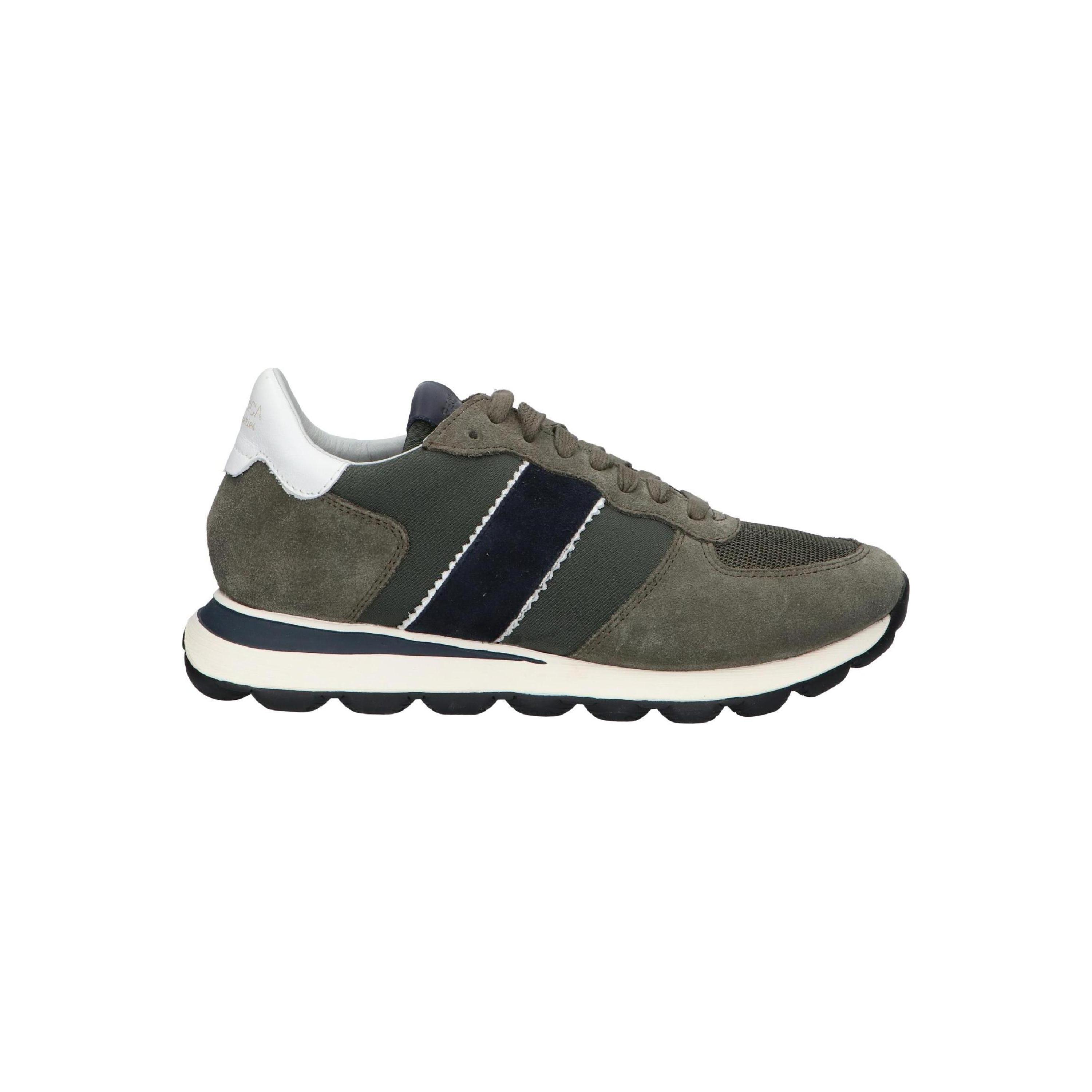 Men's casual sneakers Geox in green, made of leather and textile with a closed toe and lace closure, perfect for autumn and spring, these comfortable men's sneakers are ideal for stylish casual outings and walking.
