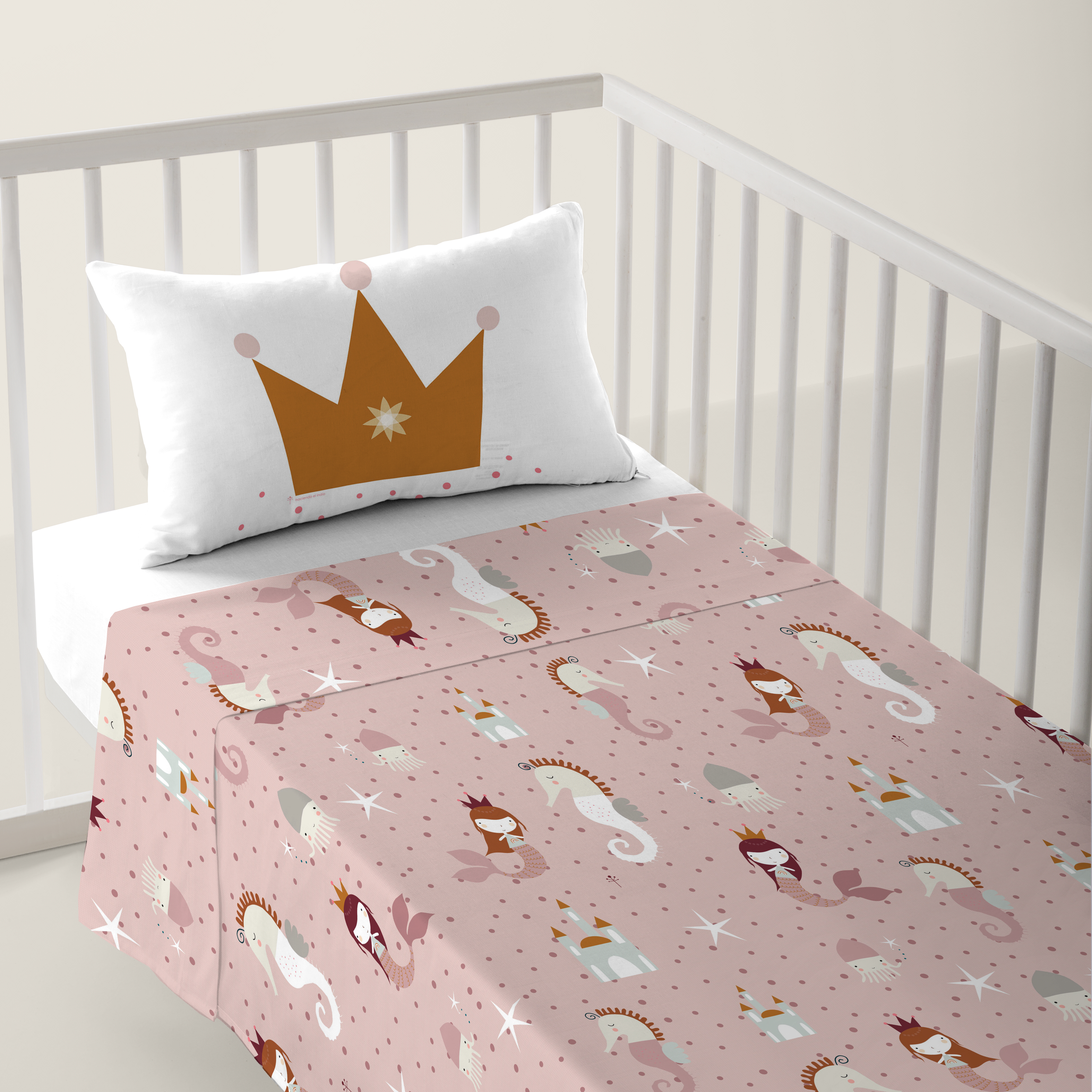 HACIENDO EL INDIO - Juego de Sábanas Cuna Estampado 100% Algodón - Juego de 2 Piezas Incluye Sábana Encimera y 1 Funda de Almohada - 100x130/120x180 cm - 13 Modelos Disponibles - Fabricado en España