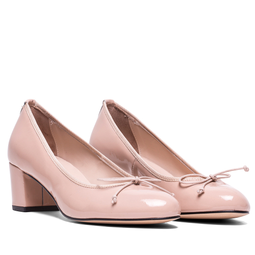 Salón Lorraine de Piel Charol Nude con Tacón Medio de 50mm - Elegancia Artesanal Española para Mujer - Disponible en Tallas desde 35 hasta 42 - Zapato de Alta Calidad con Diseño Exclusivo y Confección
